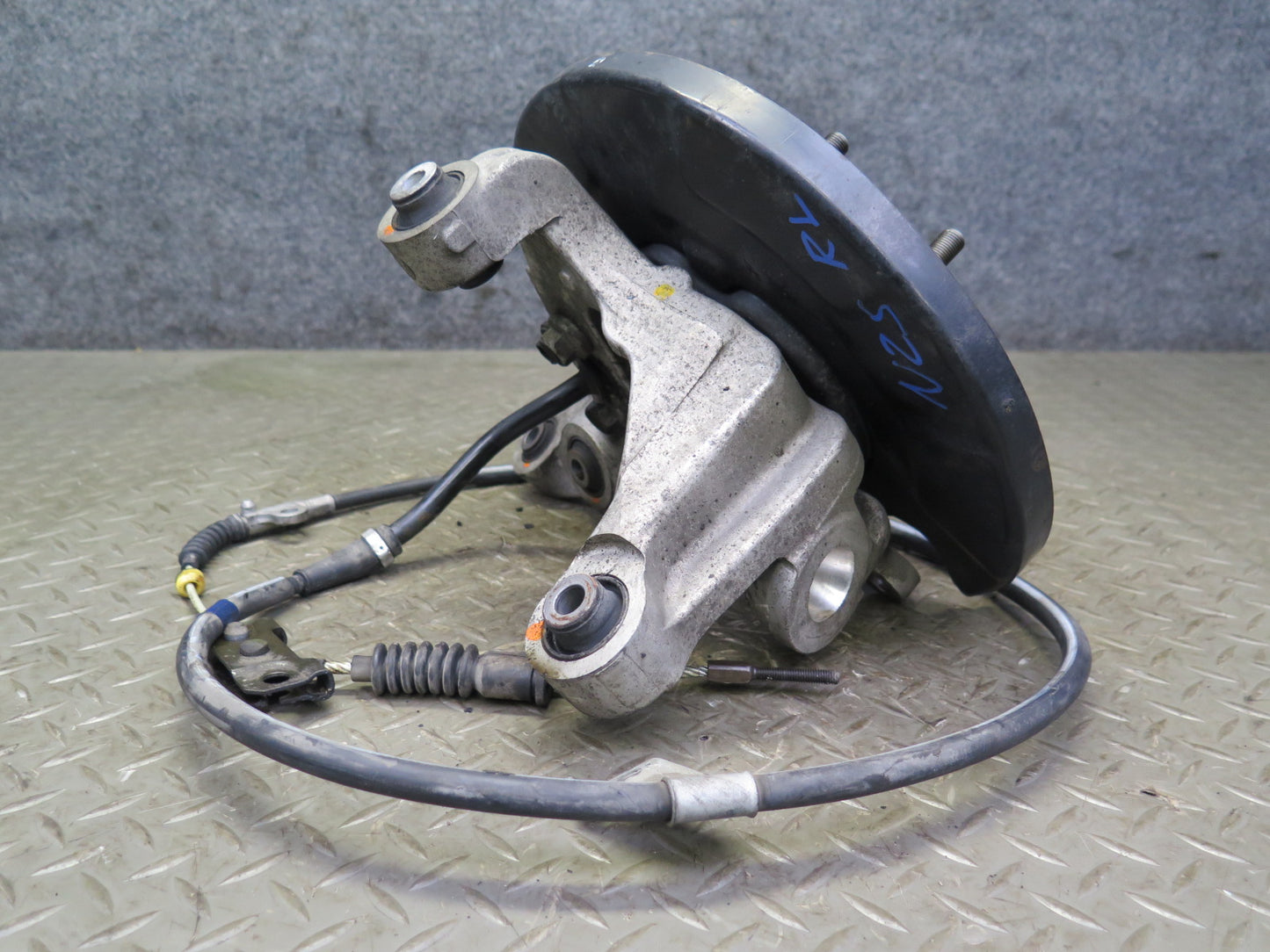 03-09 Nissan Z33 350Z Rear Left Spindle Knuckle Wheel Hub Bearing OEM