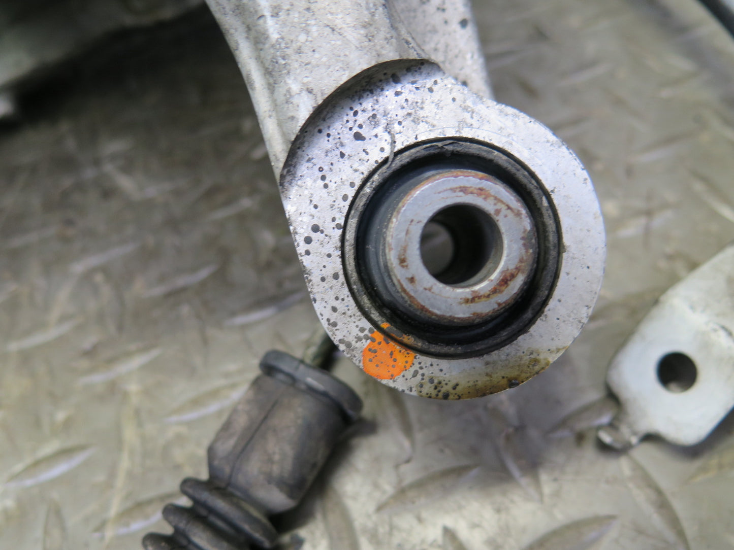 03-09 Nissan Z33 350Z Rear Left Spindle Knuckle Wheel Hub Bearing OEM