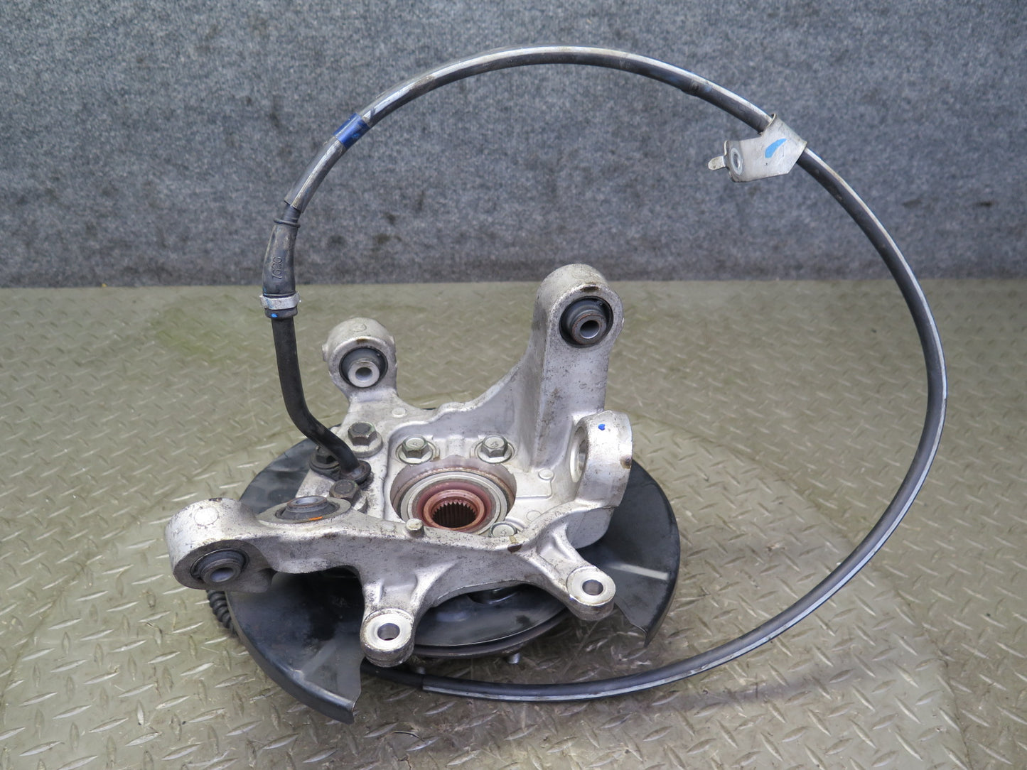 03-09 Nissan Z33 350Z Rear Left Spindle Knuckle Wheel Hub Bearing OEM