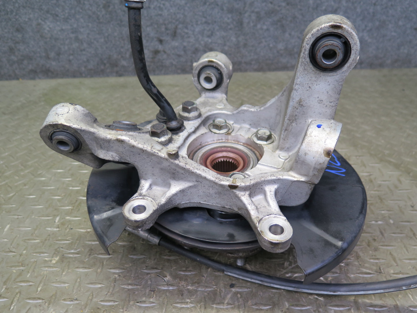 03-09 Nissan Z33 350Z Rear Left Spindle Knuckle Wheel Hub Bearing OEM