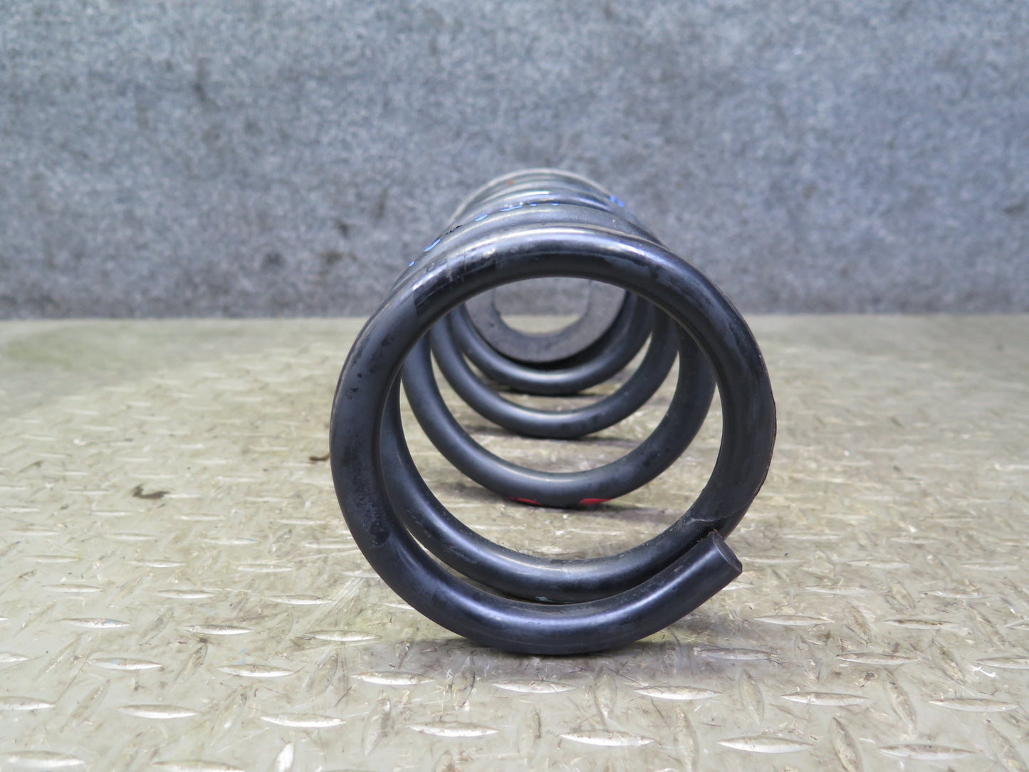 04-05 Nissan Z33 350Z Convertible Set of 2 Rear Left & Right Coil Spring OEM