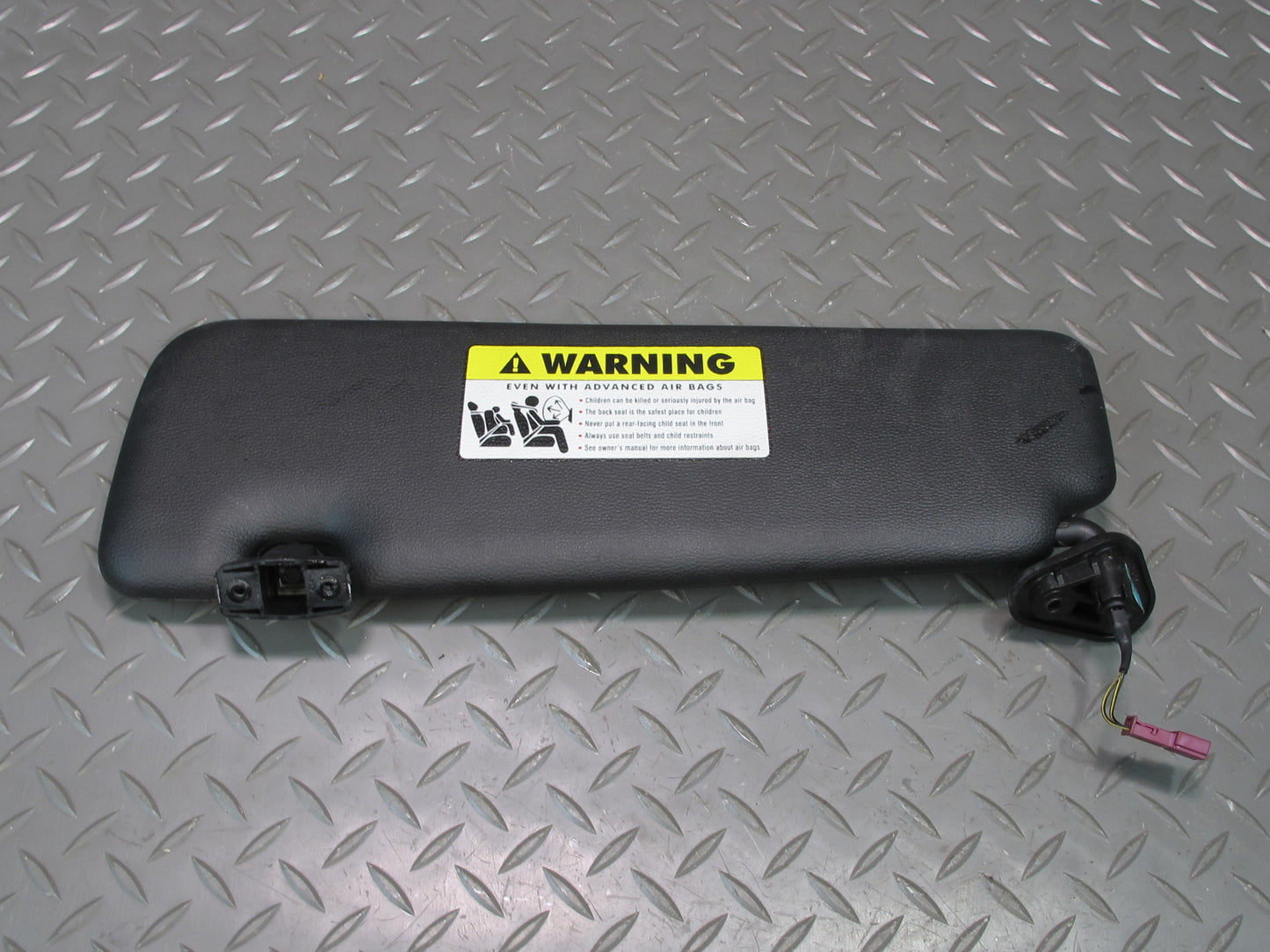 07-13 BMW E93 335I Convertible Set of 2 Front Left & Right Sun Visor Black OEM