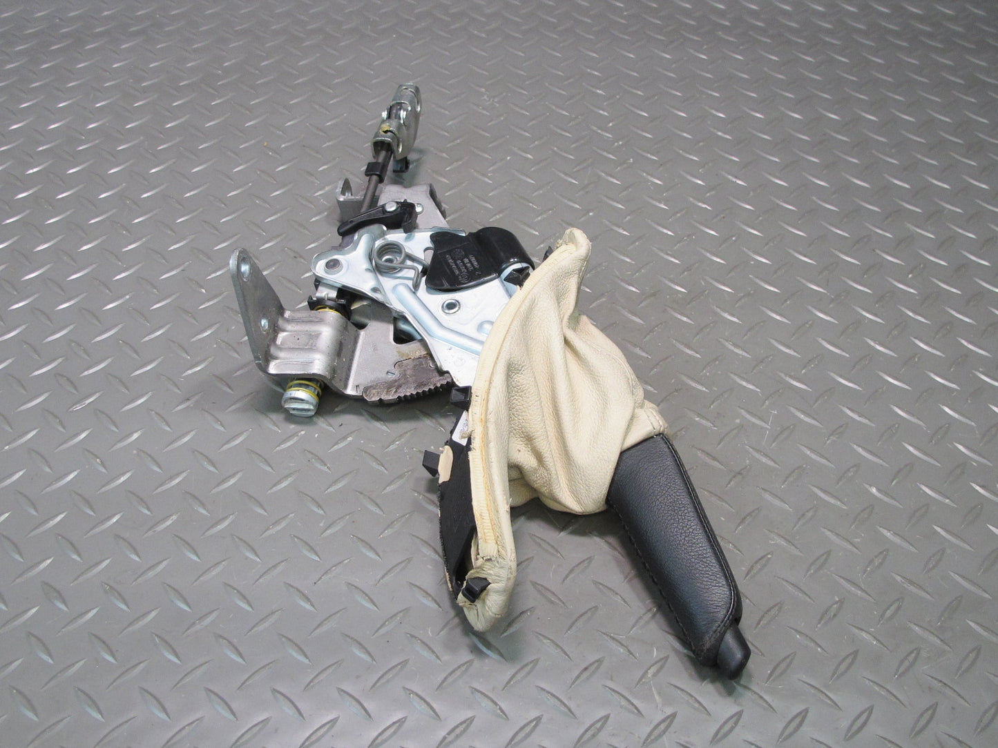 07-13 BMW E92 E93 335I Emergency Parking Handbrake Handle w Boot Beige 64K OEM