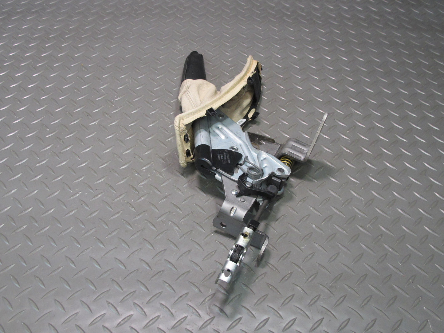 07-13 BMW E92 E93 335I Emergency Parking Handbrake Handle w Boot Beige 64K OEM