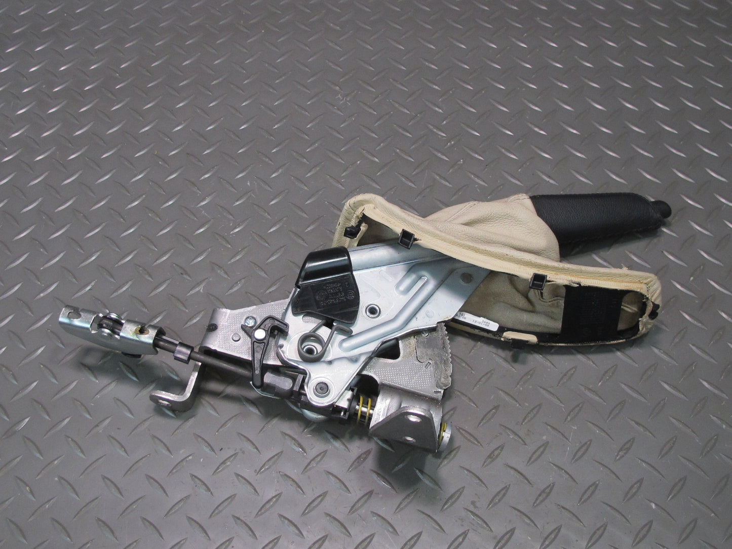 07-13 BMW E92 E93 335I Emergency Parking Handbrake Handle w Boot Beige 64K OEM