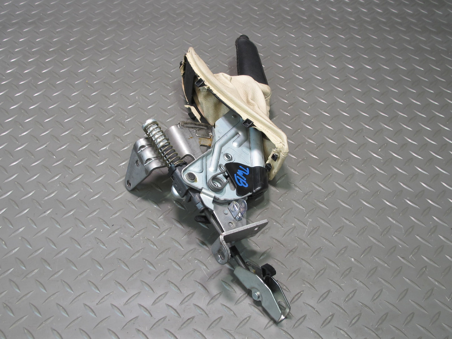 07-13 BMW E92 E93 335I Emergency Parking Handbrake Handle w Boot Beige 64K OEM