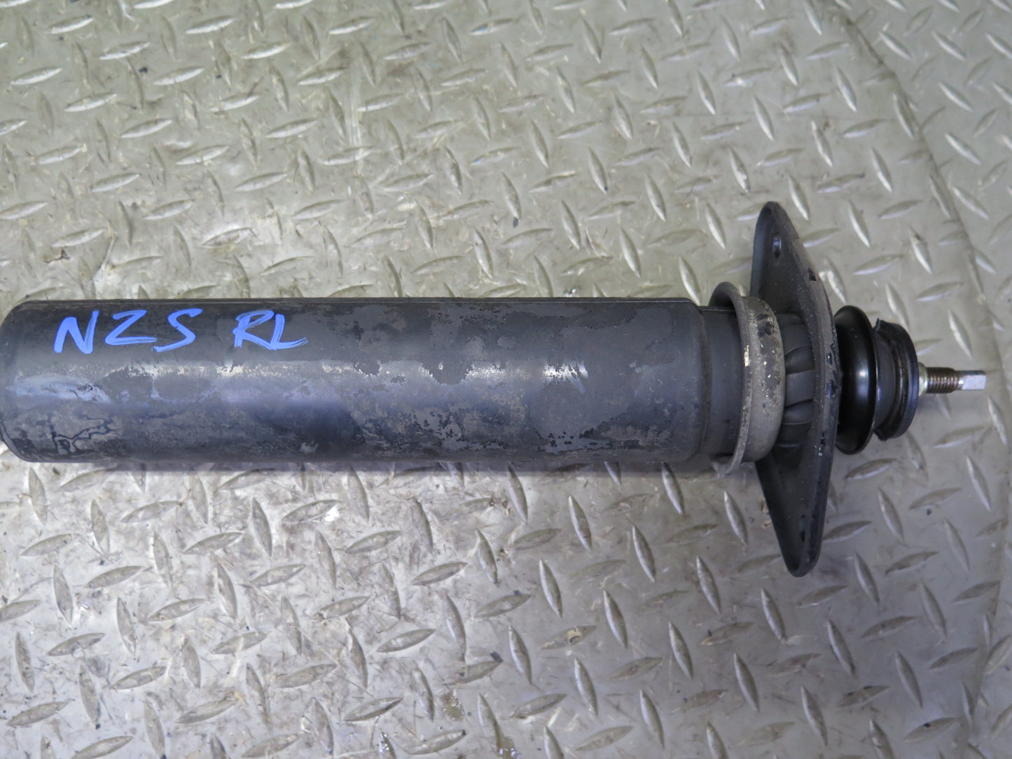 2004 Nissan Z33 350Z Convertible Set of 2 Rear Strut Shock Absorber OEM