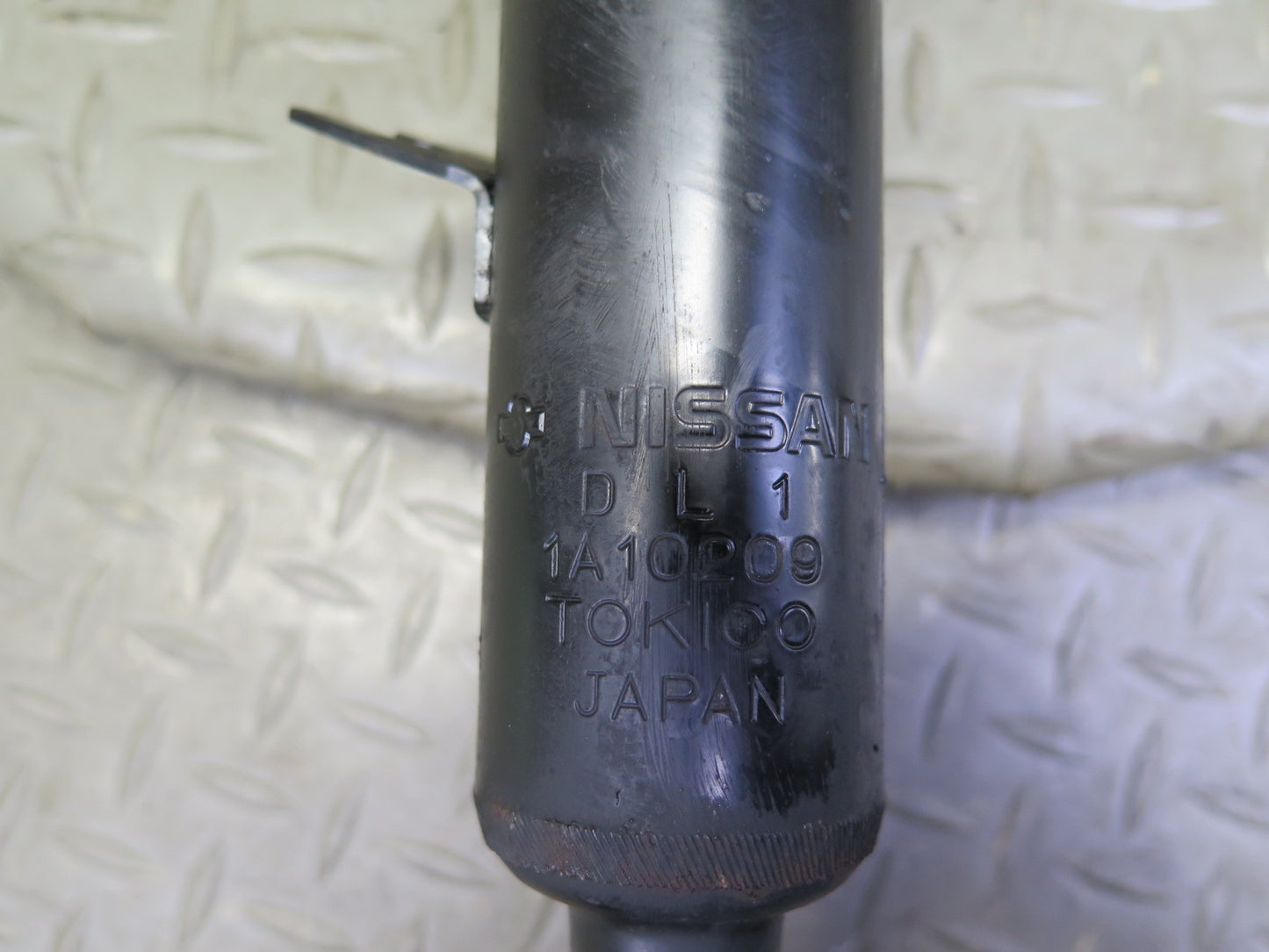 04-05 Nissan Z33 350Z Convertible Set of 2 Front Strut Shock Absorber 68K OEM