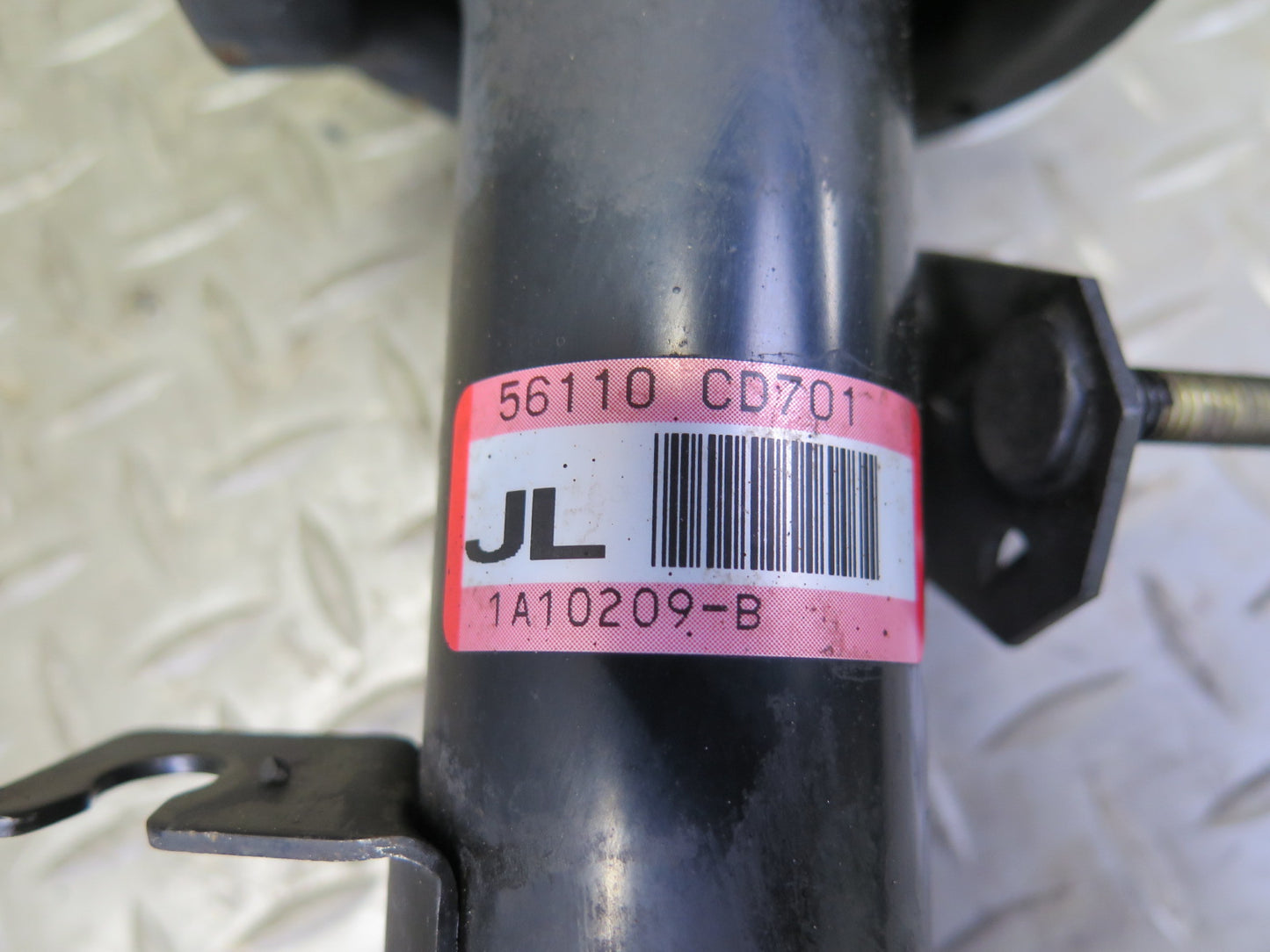 04-05 Nissan Z33 350Z Convertible Set of 2 Front Strut Shock Absorber 68K OEM