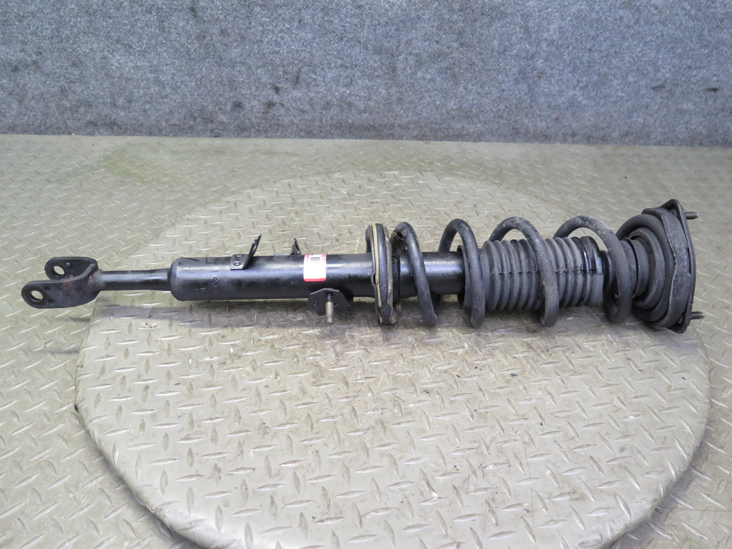 04-05 Nissan Z33 350Z Convertible Set of 2 Front Strut Shock Absorber 68K OEM