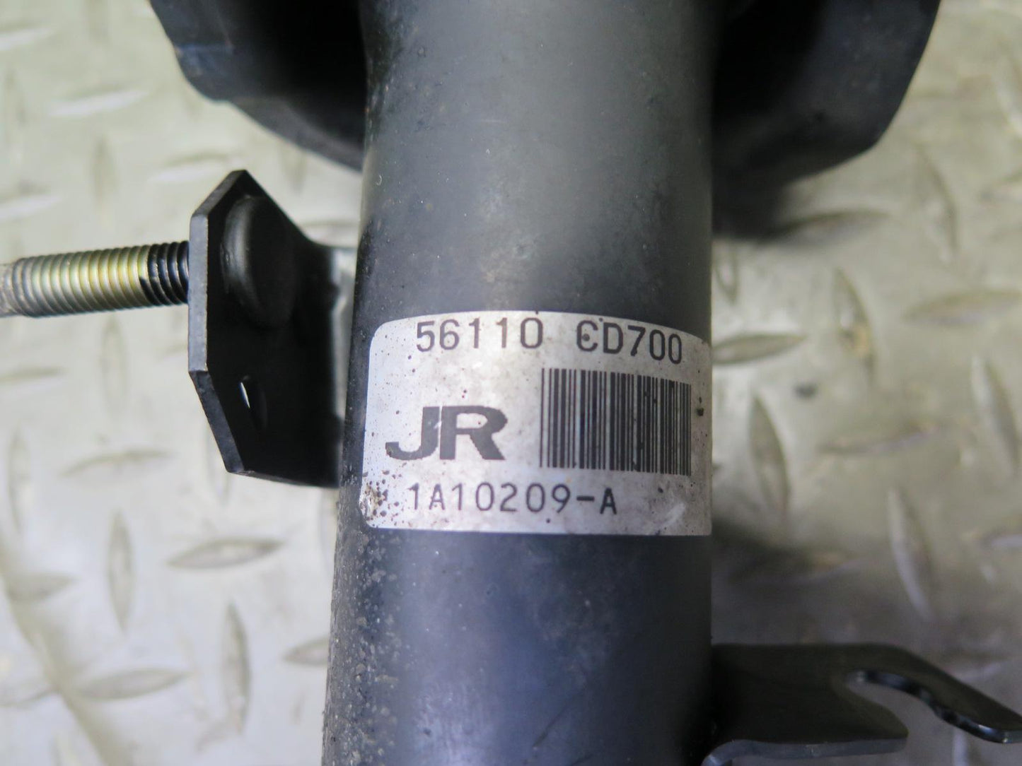 04-05 Nissan Z33 350Z Convertible Set of 2 Front Strut Shock Absorber 68K OEM