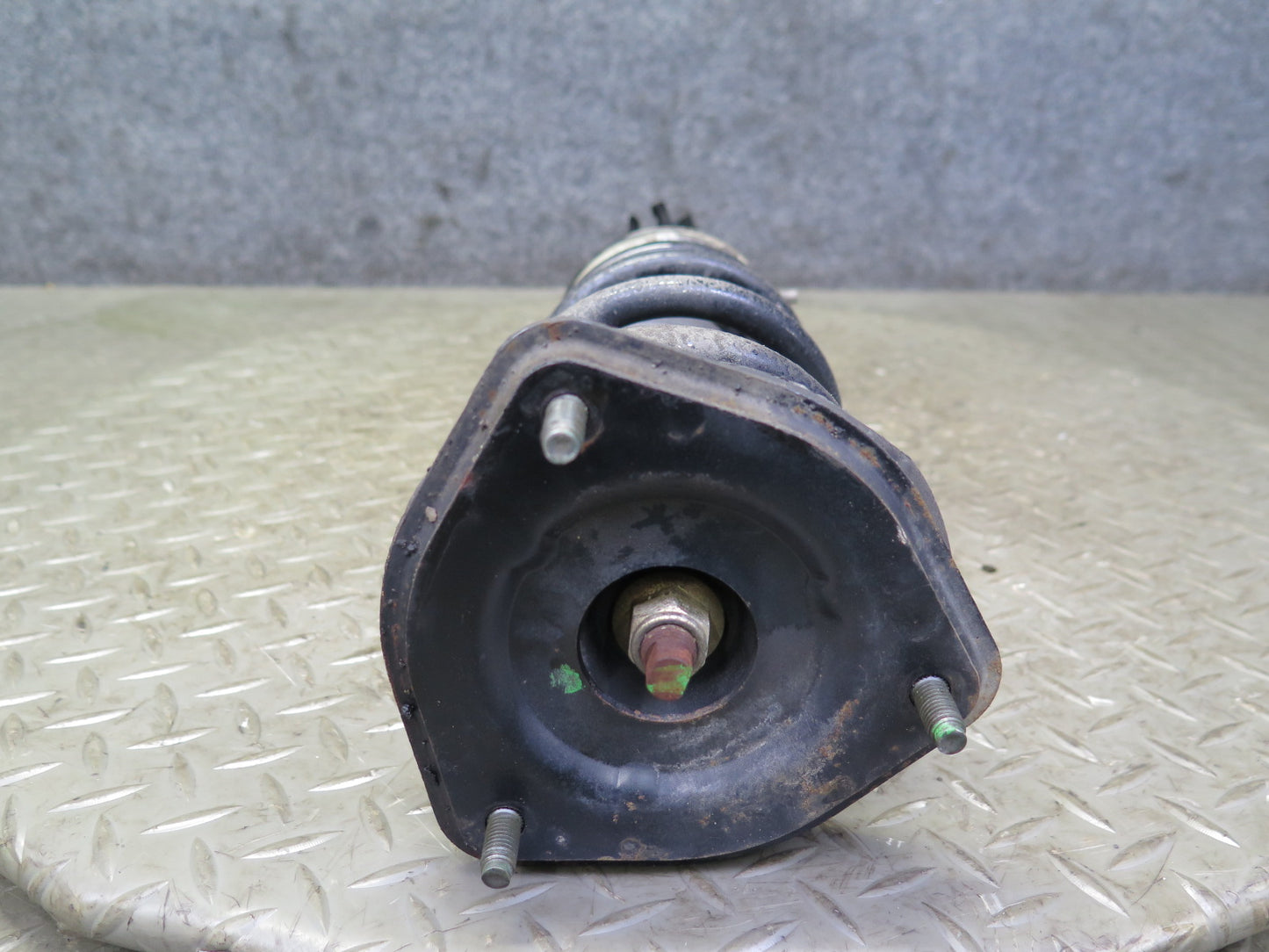 04-05 Nissan Z33 350Z Convertible Set of 2 Front Strut Shock Absorber 68K OEM