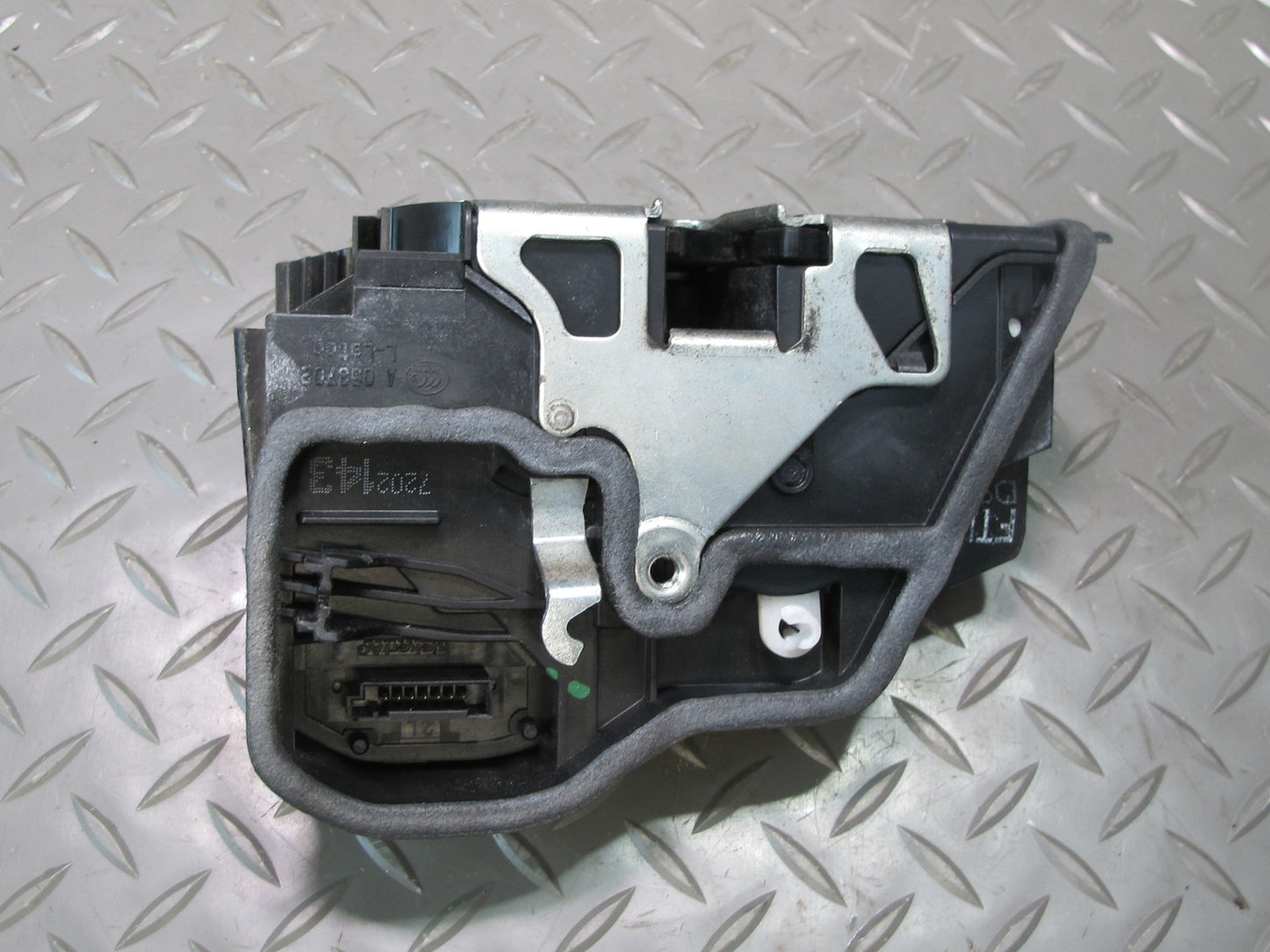 07-13 BMW E90 E92 E93 335I Front Left Door Lock Latch Actuator 7202143 OEM