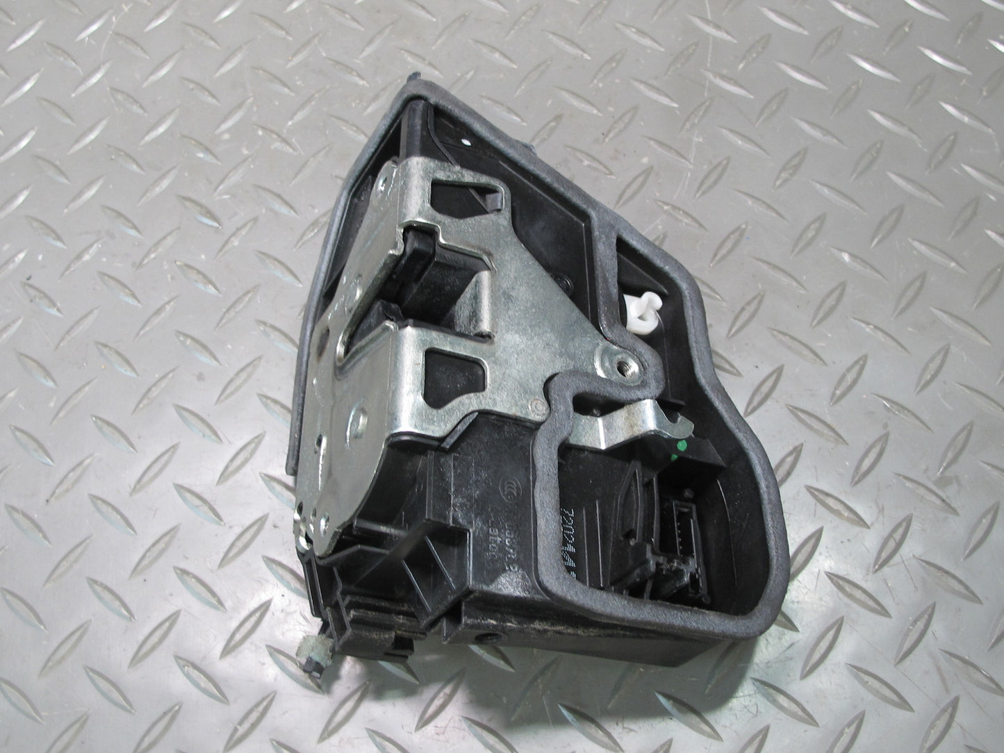 07-13 BMW E90 E92 E93 335I Front Left Door Lock Latch Actuator 7202143 OEM