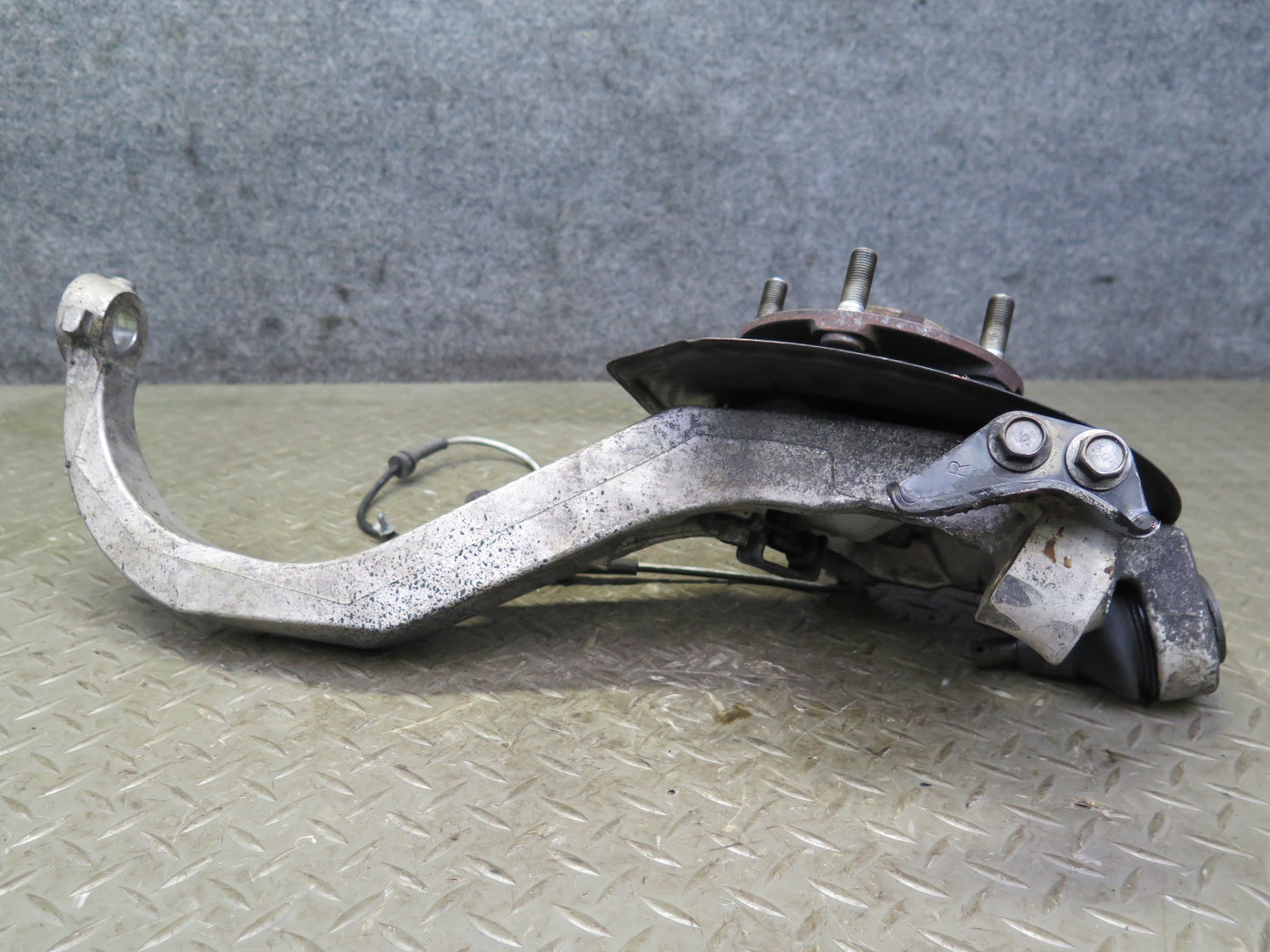 03-04 Nissan Z33 350Z Front Right Spindle Knuckle Wheel Hub Bearing 68K Mile OEM