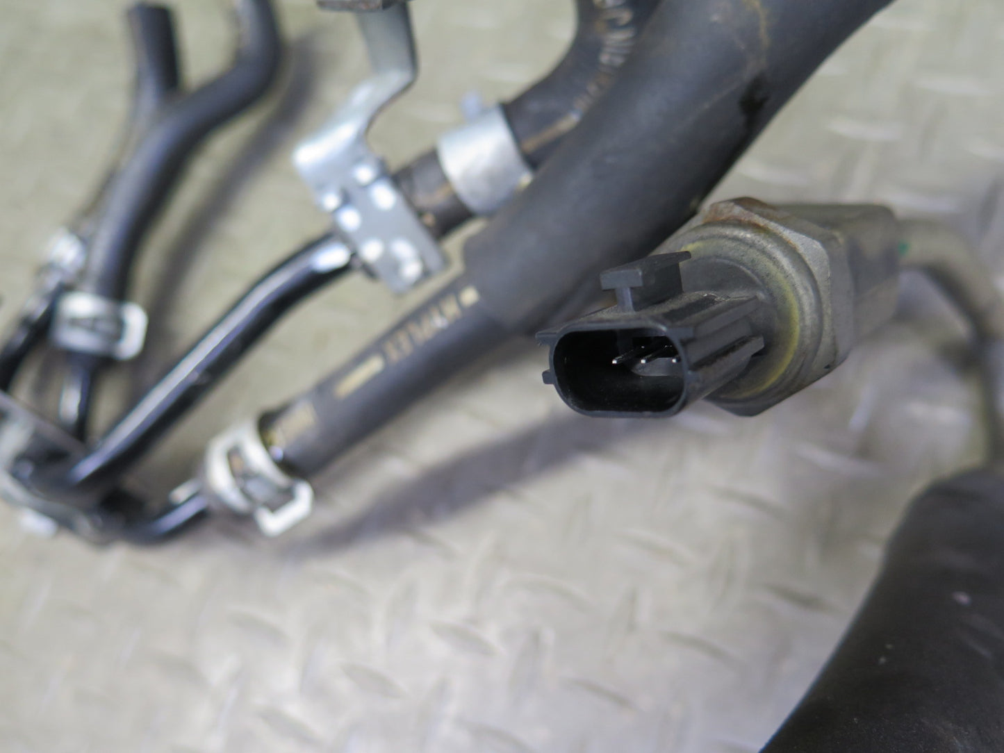 03-06 Nissan 350Z Z33 Convertible Power Steering Hose Pipe Line OEM