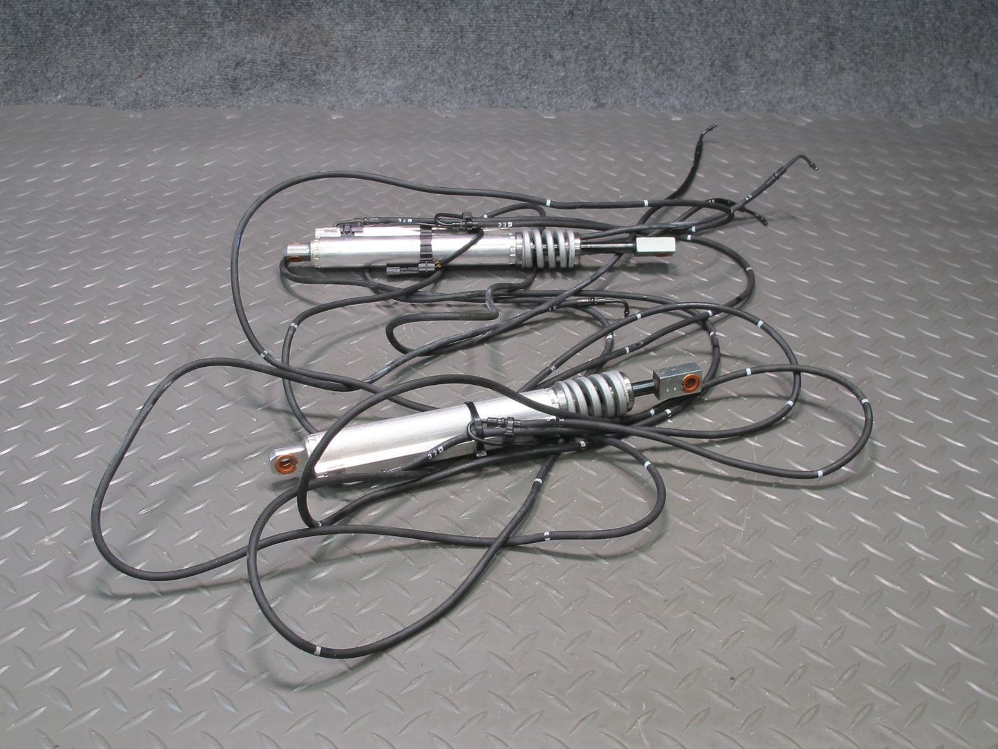 07-13 BMW E93 335i Convertible Left & Right Roof Tray Hydraulic Cylinder Set OEM