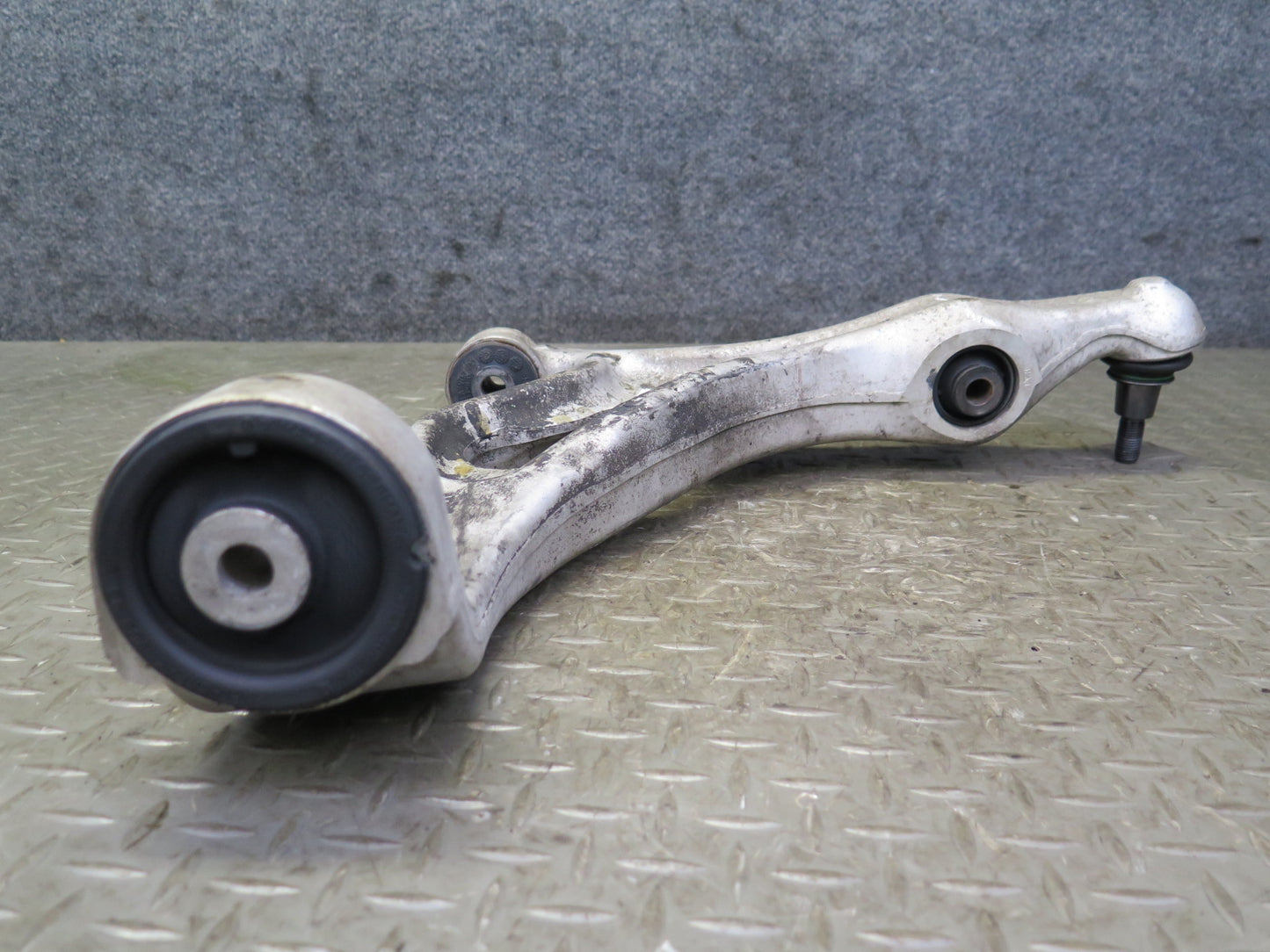 2011-2014 Porsche Cayenne 958 AWD Front Right Side Upper & Lower Control Arm Set