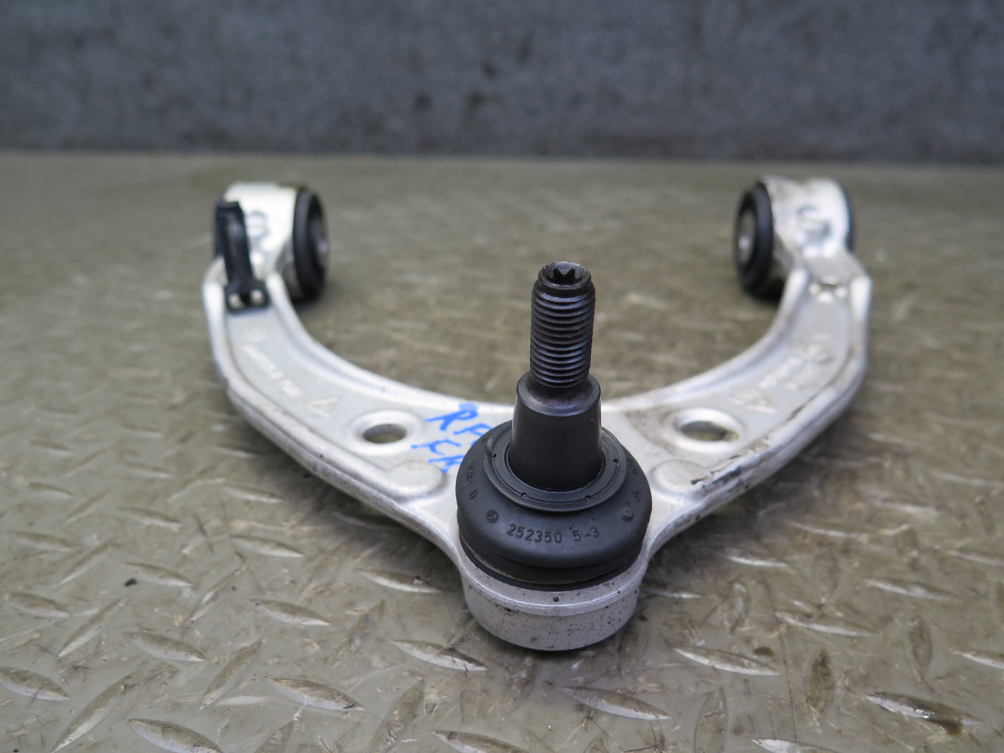 2011-2014 Porsche Cayenne 958 AWD Front Right Side Upper & Lower Control Arm Set