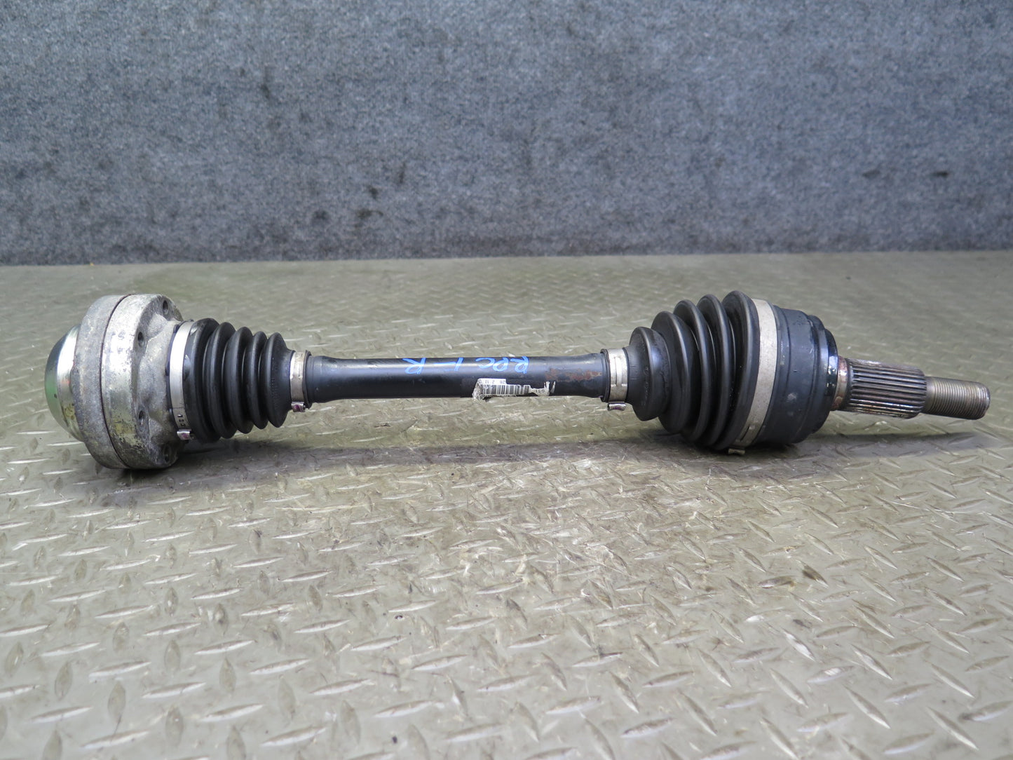 2011-2018 Porsche Cayenne 958 Front Right Pass Side CV Axle Shaft