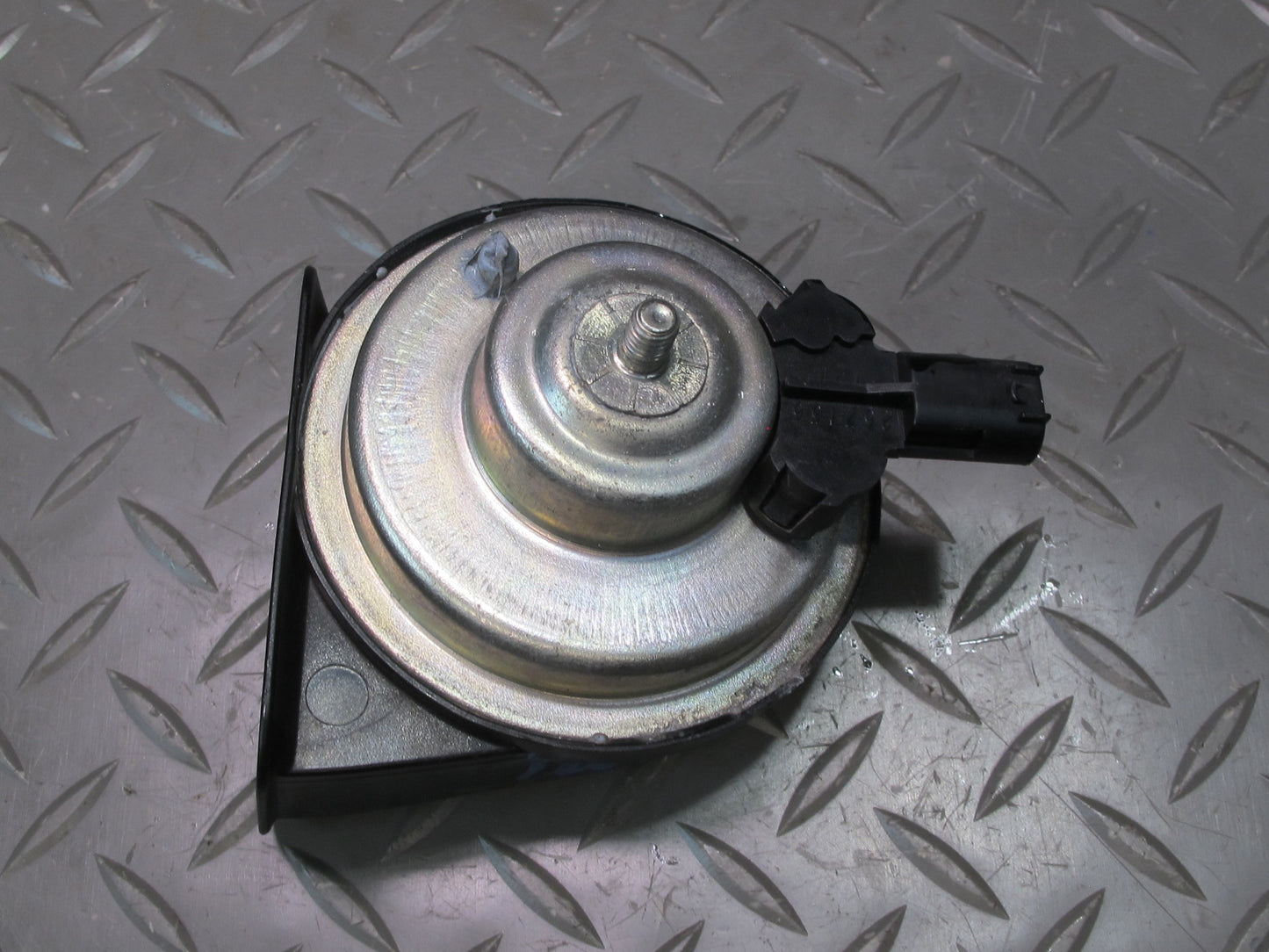 07-13 BMW E90 E92 E93 335I Set of 2 High & Low Tone Note Pitch Horn Signal OEM