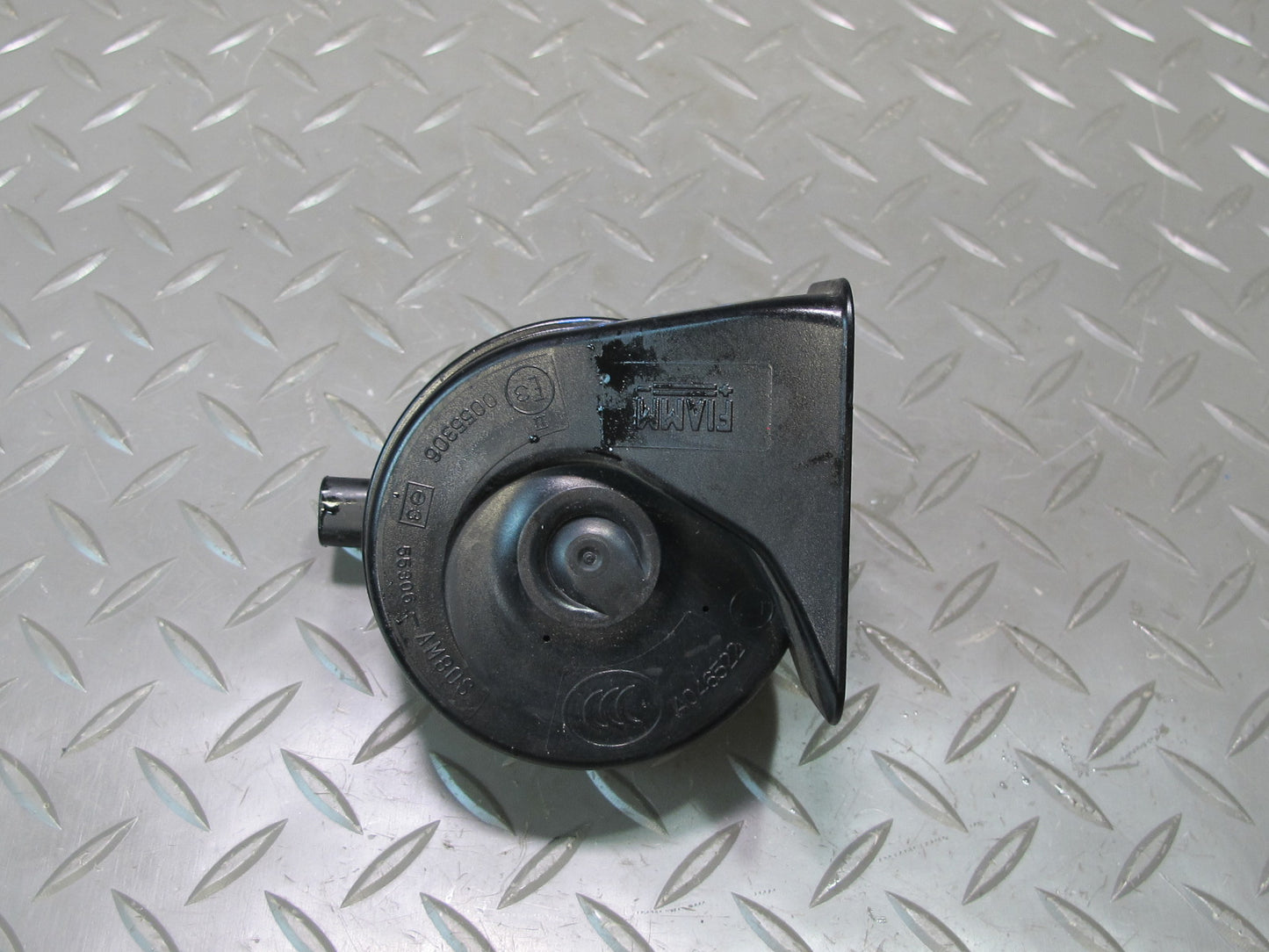 07-13 BMW E90 E92 E93 335I Set of 2 High & Low Tone Note Pitch Horn Signal OEM