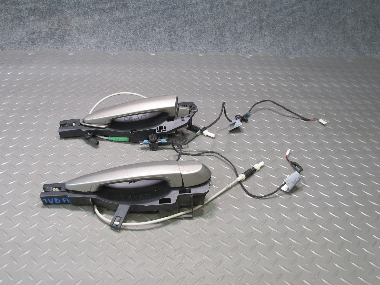 07-13 BMW E92 E93 335i Left & Right Door Exterior Handle w Keyless Entry OEM