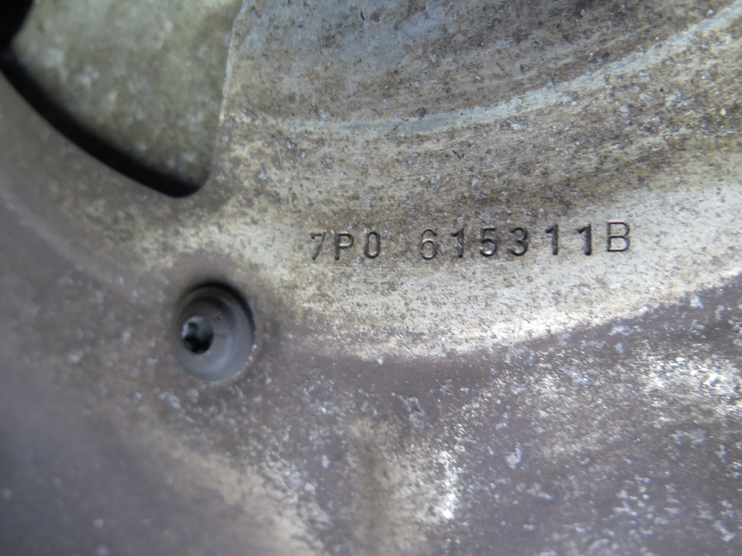 2011-2018 Porsche Cayenne 958 AWD Front Left Spindle Knuckle Wheel Hub Bearing