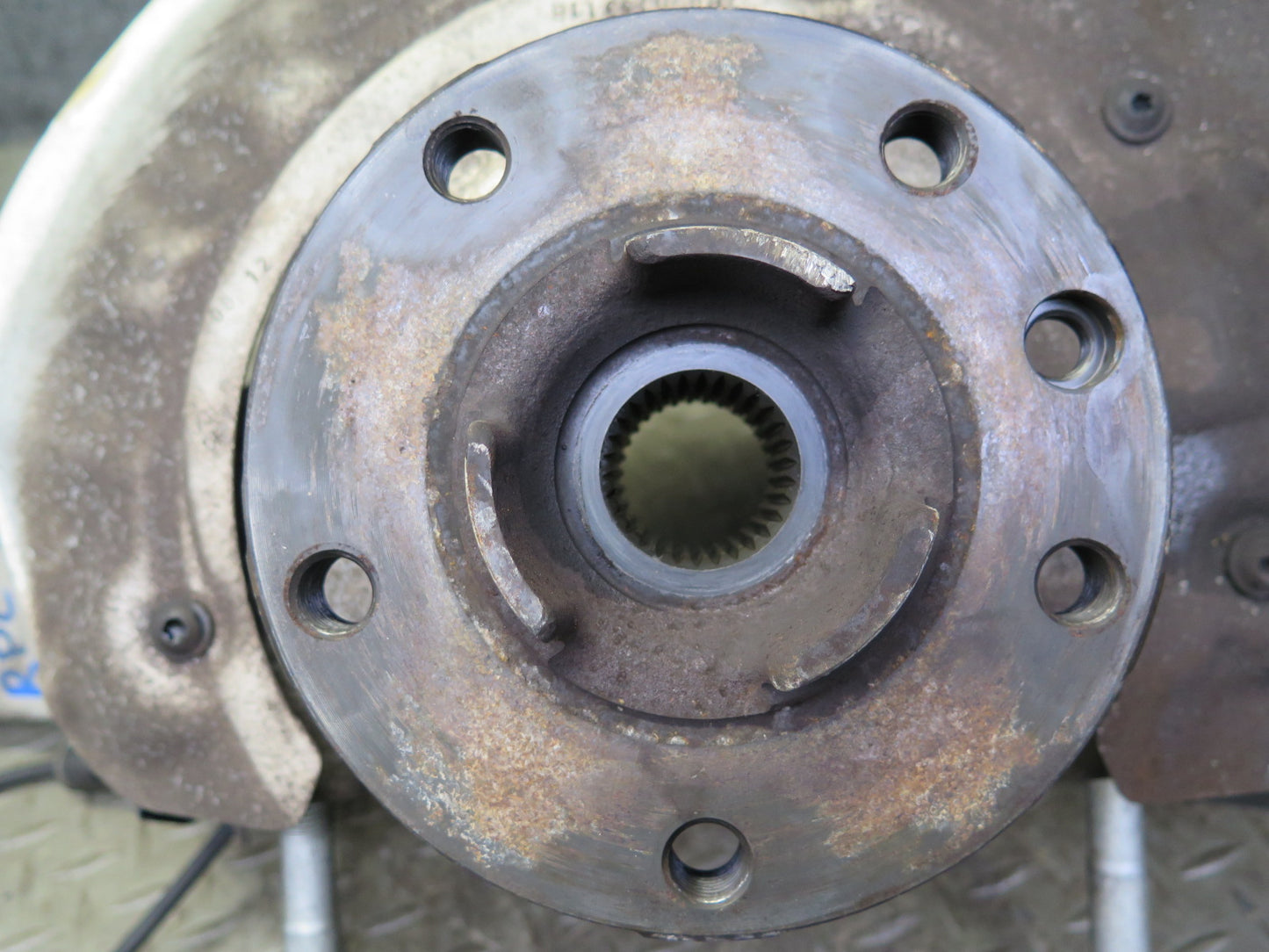 2011-2018 Porsche Cayenne 958 AWD Front Left Spindle Knuckle Wheel Hub Bearing