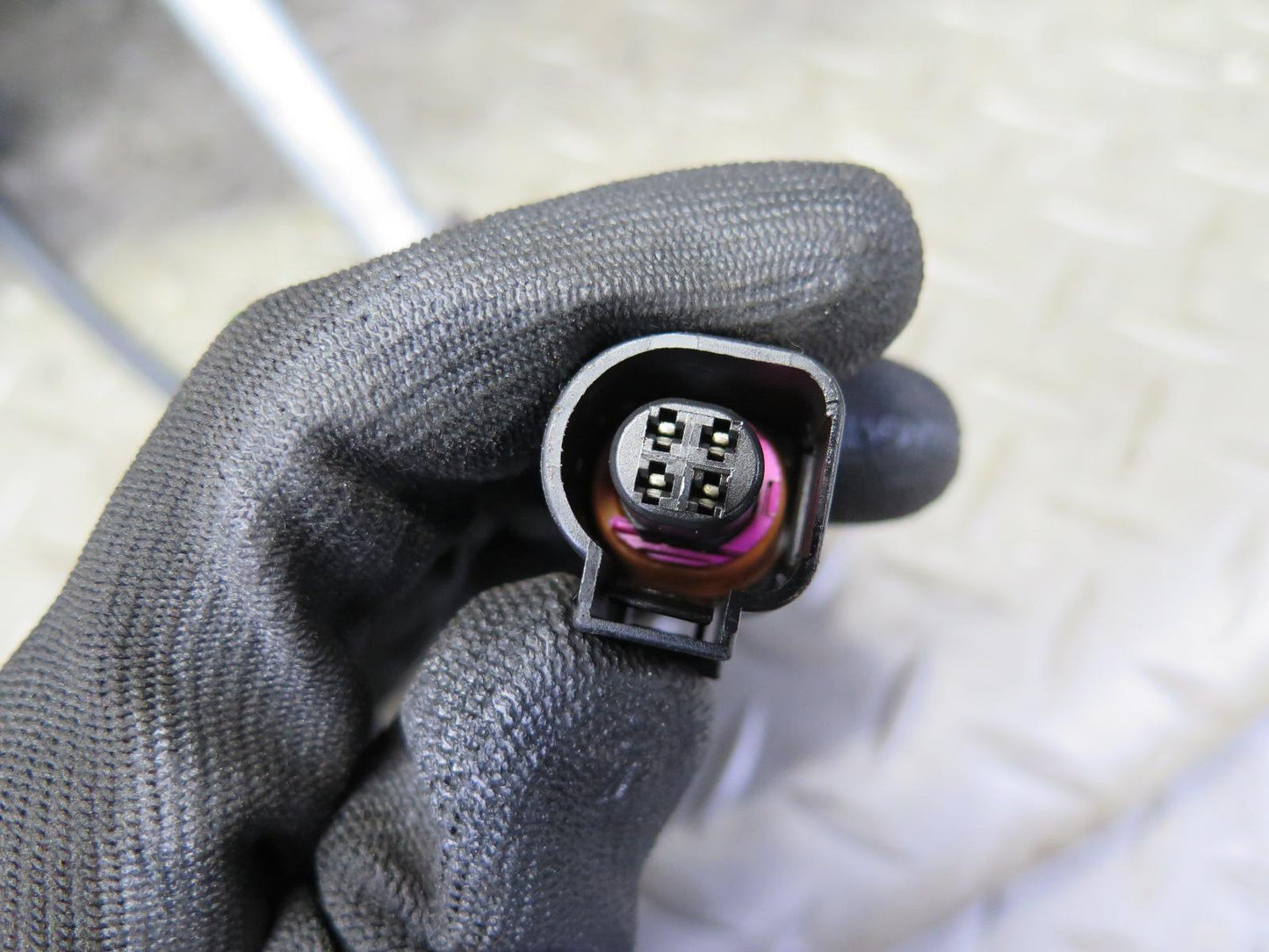 2011-2018 Porsche Cayenne 958 AWD Front Left Spindle Knuckle Wheel Hub Bearing