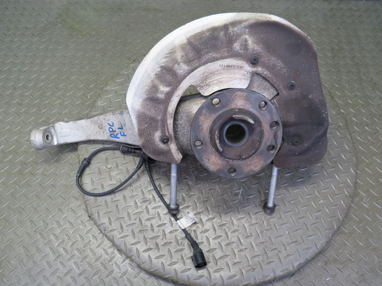 2011-2018 Porsche Cayenne 958 AWD Front Left Spindle Knuckle Wheel Hub Bearing