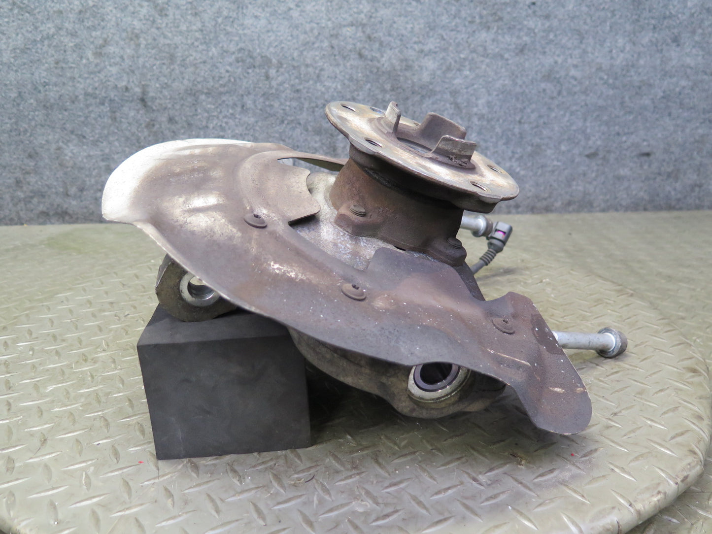 2011-2018 Porsche Cayenne 958 AWD Front Right Spindle Knuckle Wheel Hub Bearing