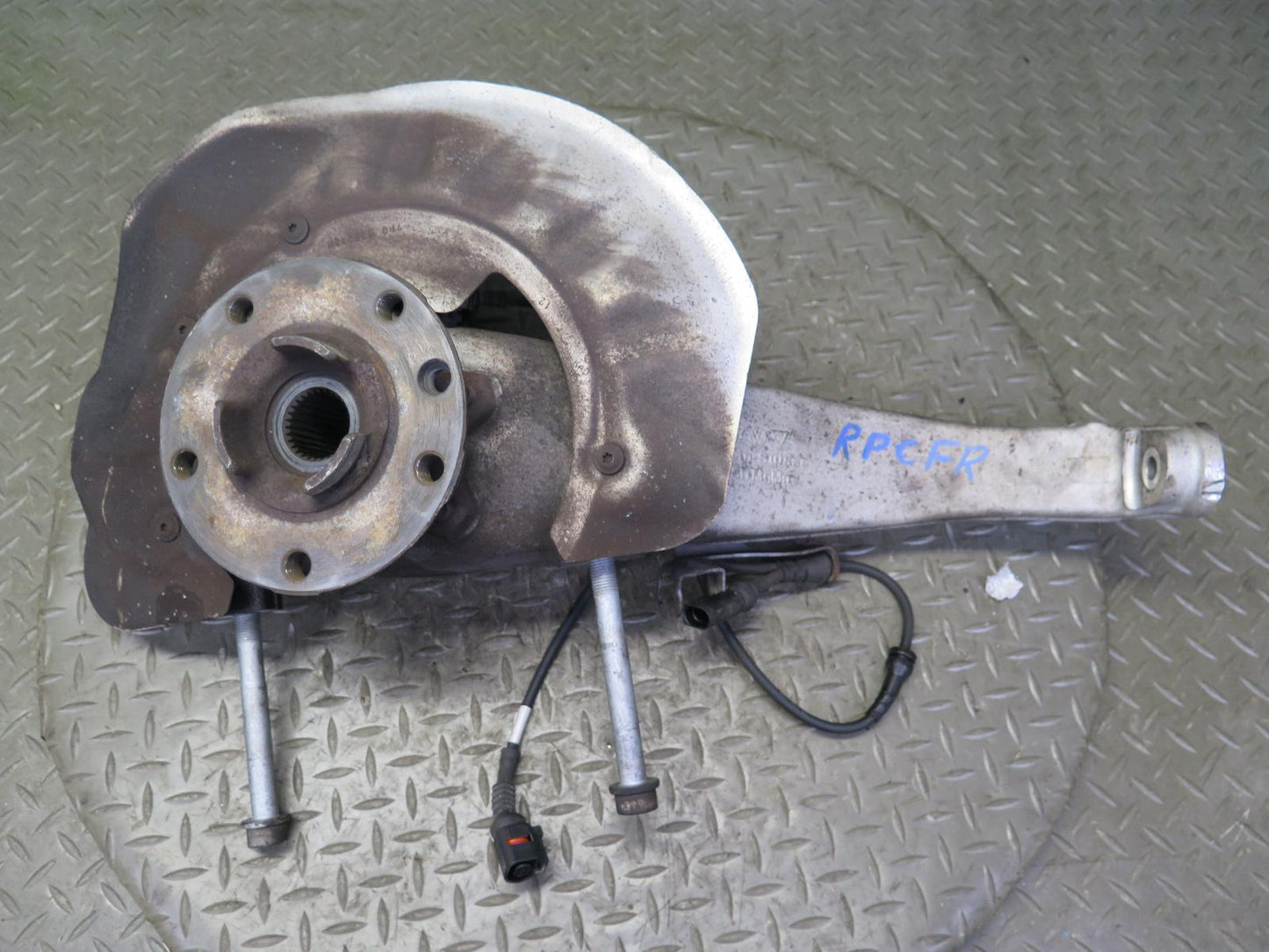 2011-2018 Porsche Cayenne 958 AWD Front Right Spindle Knuckle Wheel Hub Bearing