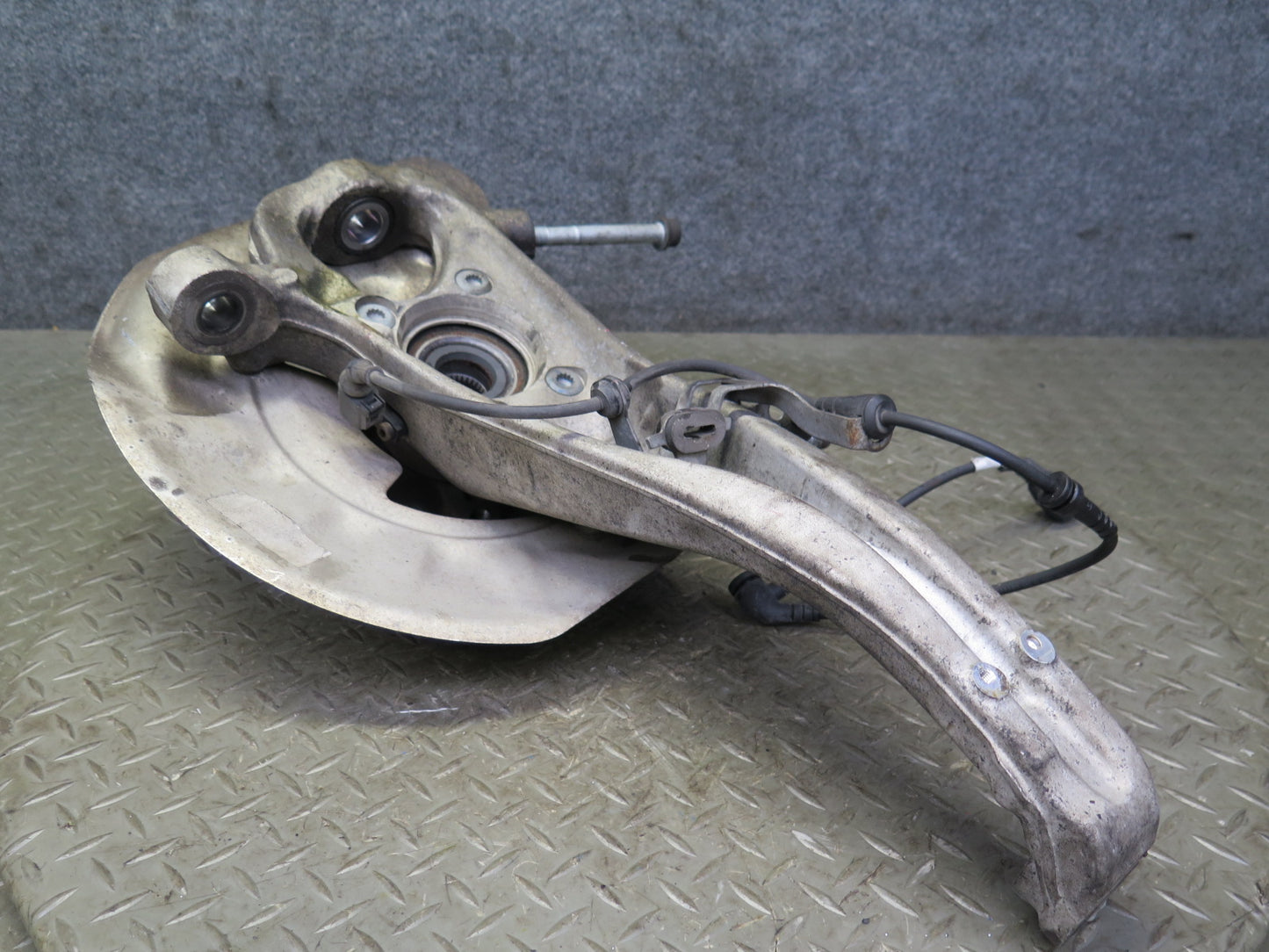 2011-2018 Porsche Cayenne 958 AWD Front Right Spindle Knuckle Wheel Hub Bearing