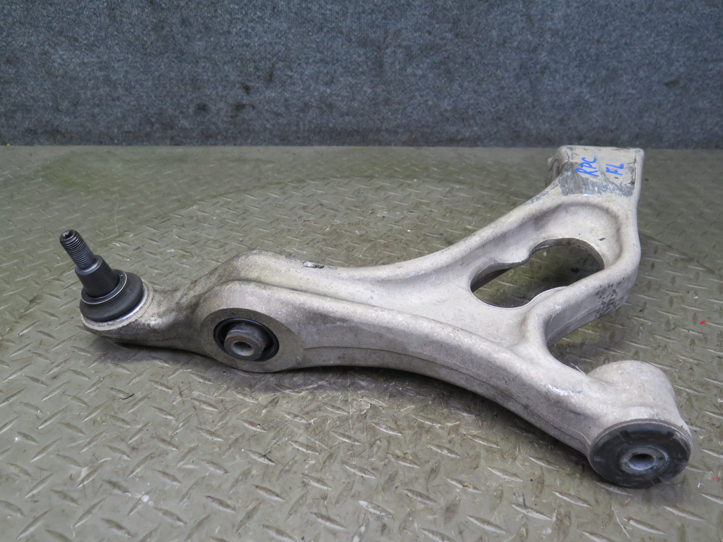 2011-2014 Porsche Cayenne 958 AWD Front Left Side Upper & Lower Control Arm Set