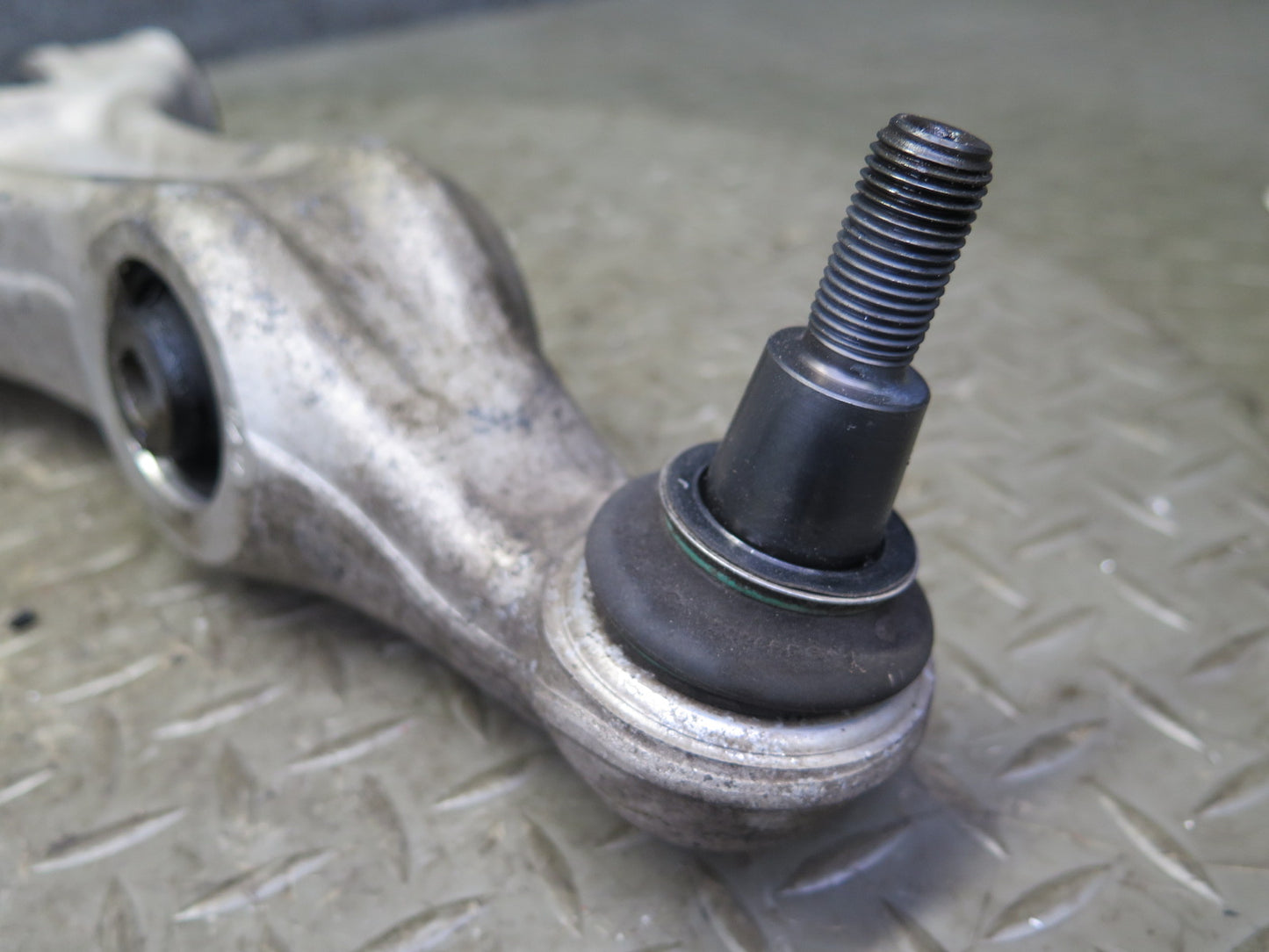 2011-2014 Porsche Cayenne 958 AWD Front Left Side Upper & Lower Control Arm Set