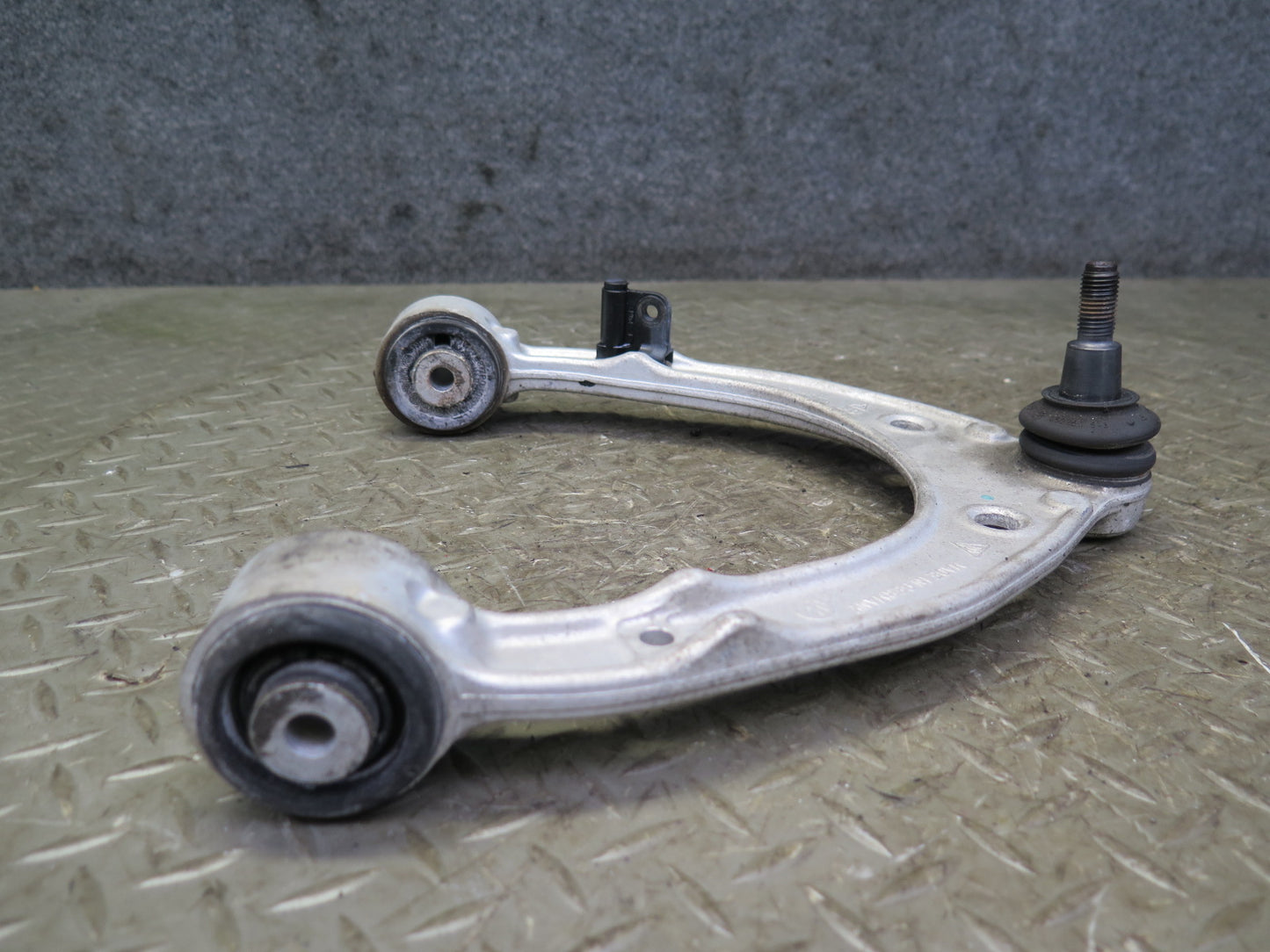 2011-2014 Porsche Cayenne 958 AWD Front Left Side Upper & Lower Control Arm Set
