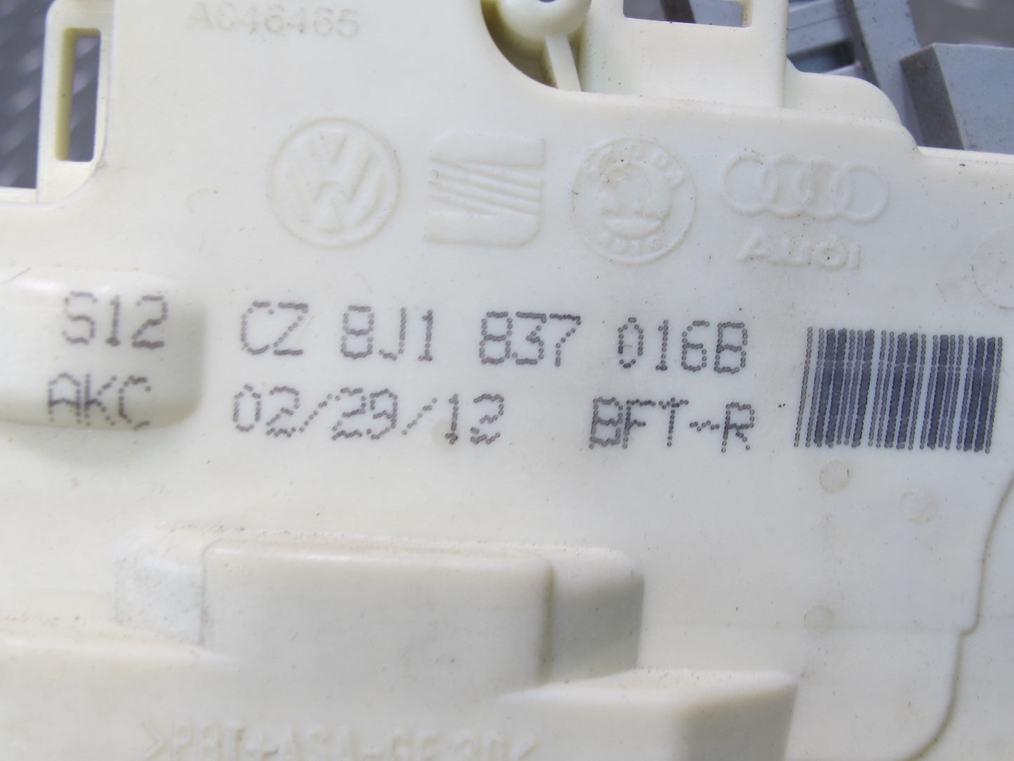 2011-2018 Porsche Cayenne 958 Front Right Pass Side Door Latch Lock Actuator