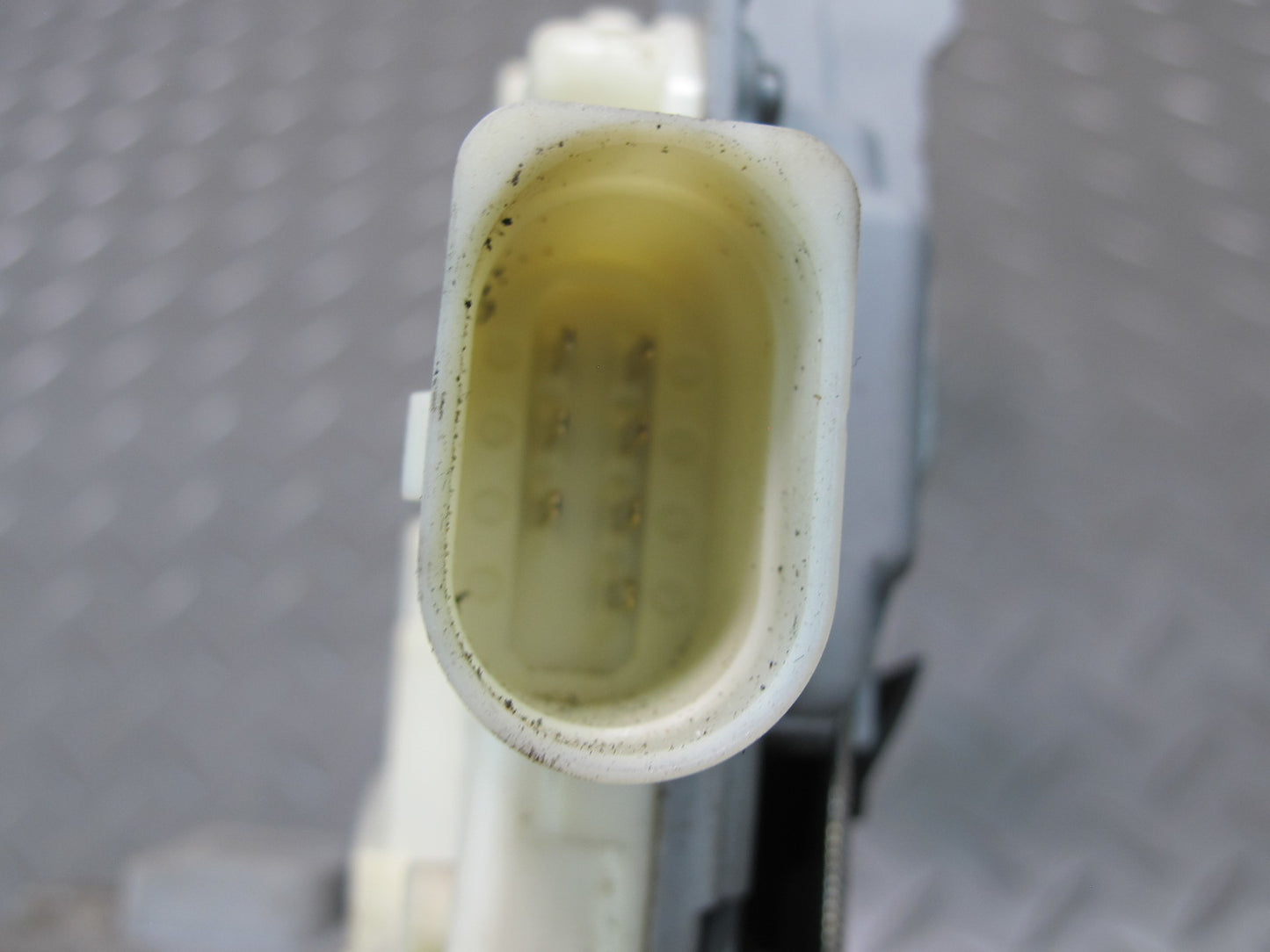 2011-2018 Porsche Cayenne 958 Front Right Pass Side Door Latch Lock Actuator