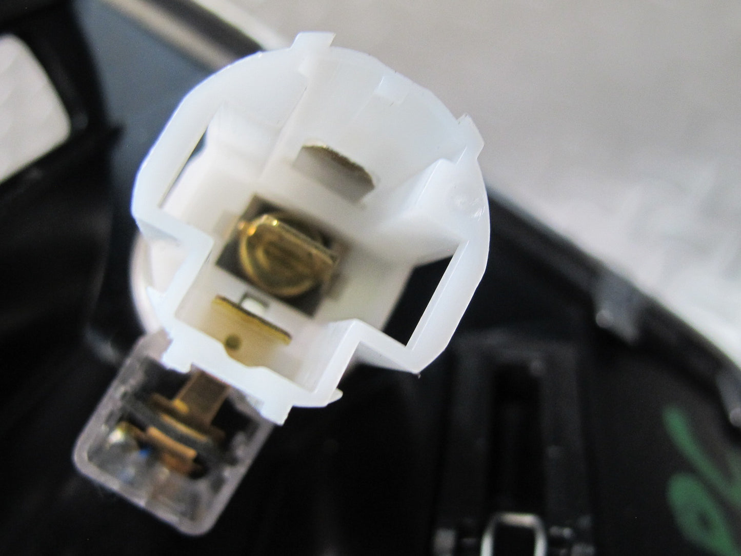 11-18 Porsche Cayenne 958 Front Center Console Drink CUP Holder W/ 12V Socket