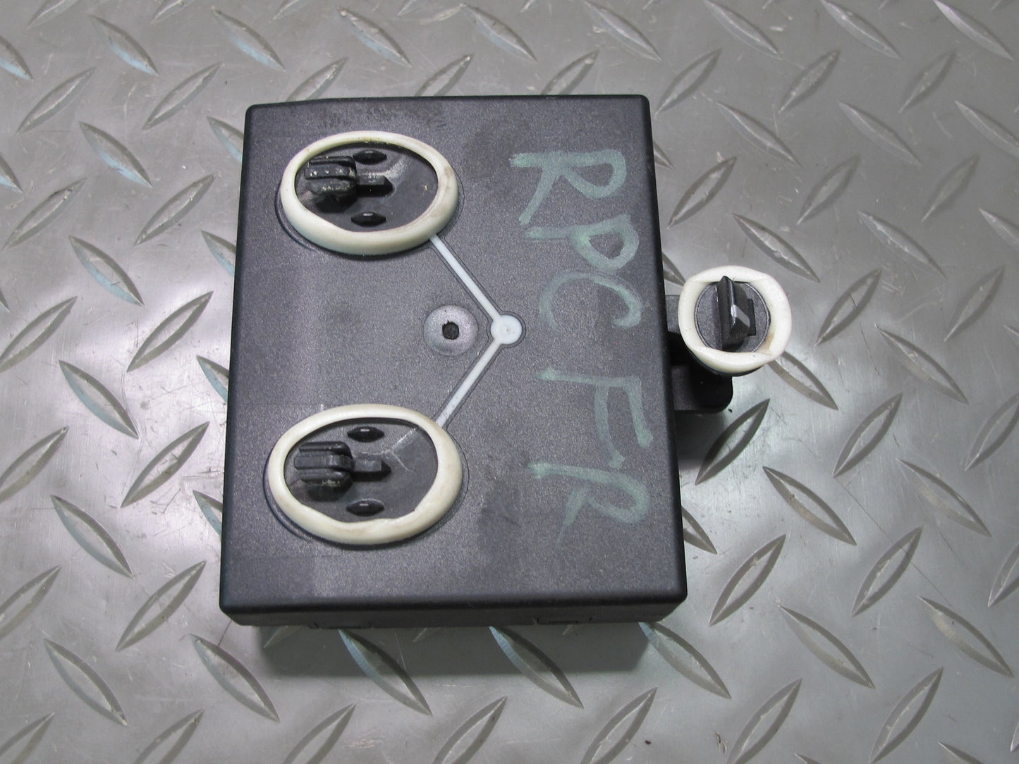 2011-2014 Porsche Cayenne 958 Front Right Side Door Control Module Unit