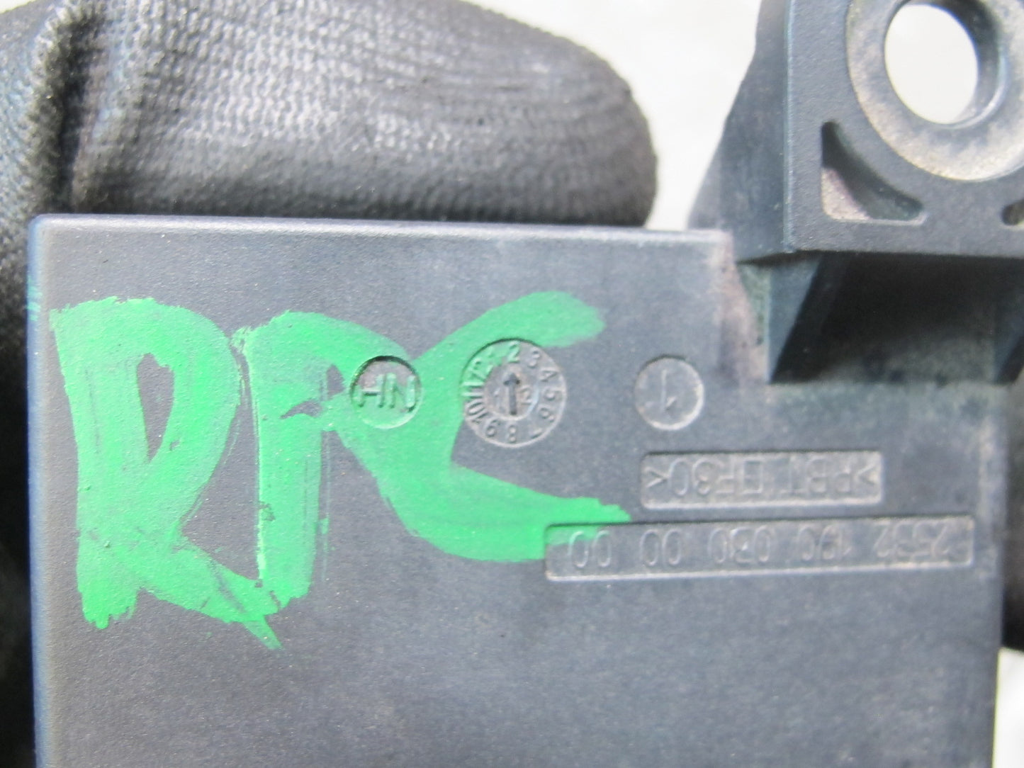 2011-2014 Porsche Cayenne 958 TPMS Tire Pressure Sensor Module Unit Set