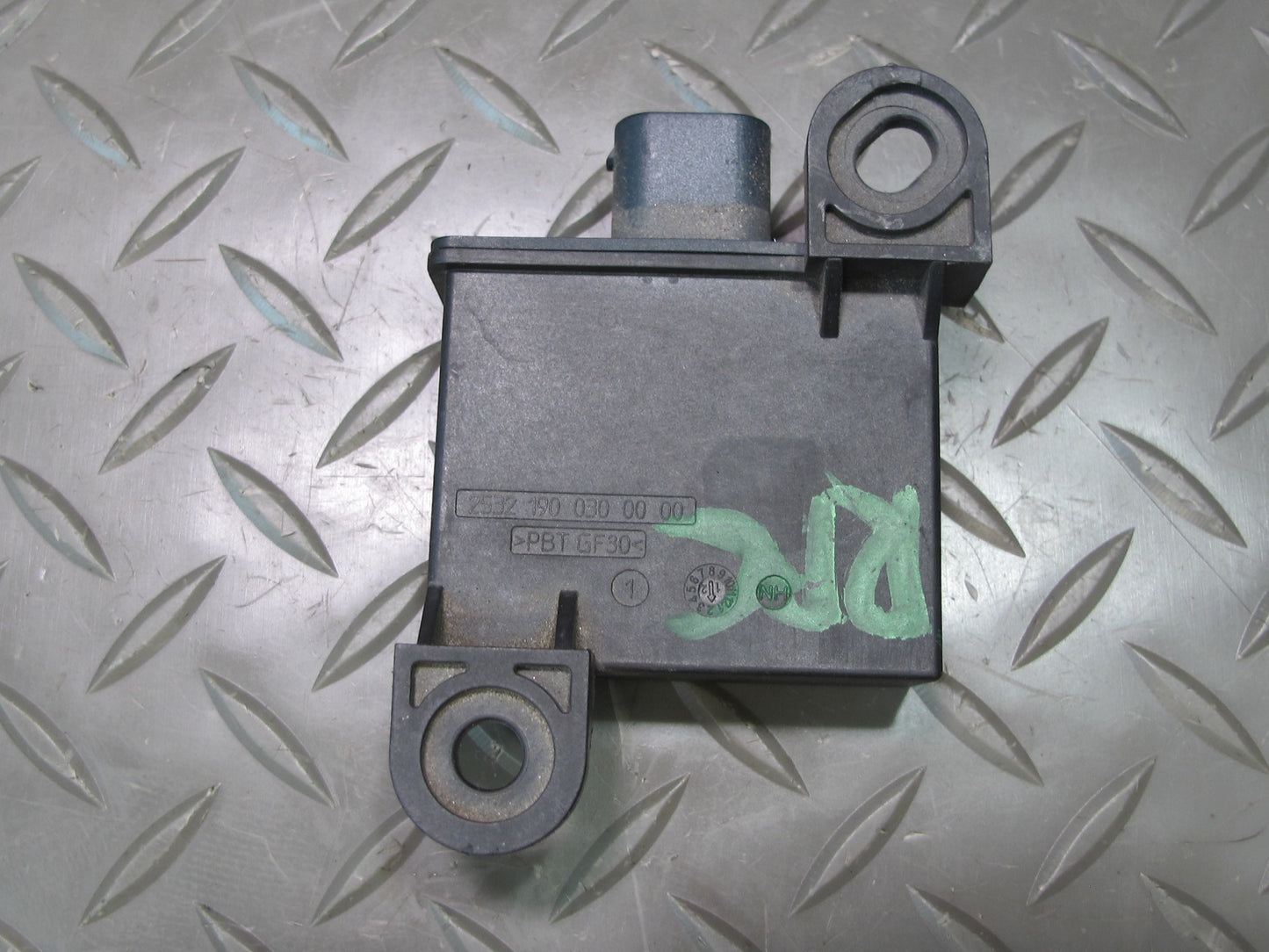 2011-2014 Porsche Cayenne 958 TPMS Tire Pressure Sensor Module Unit Set