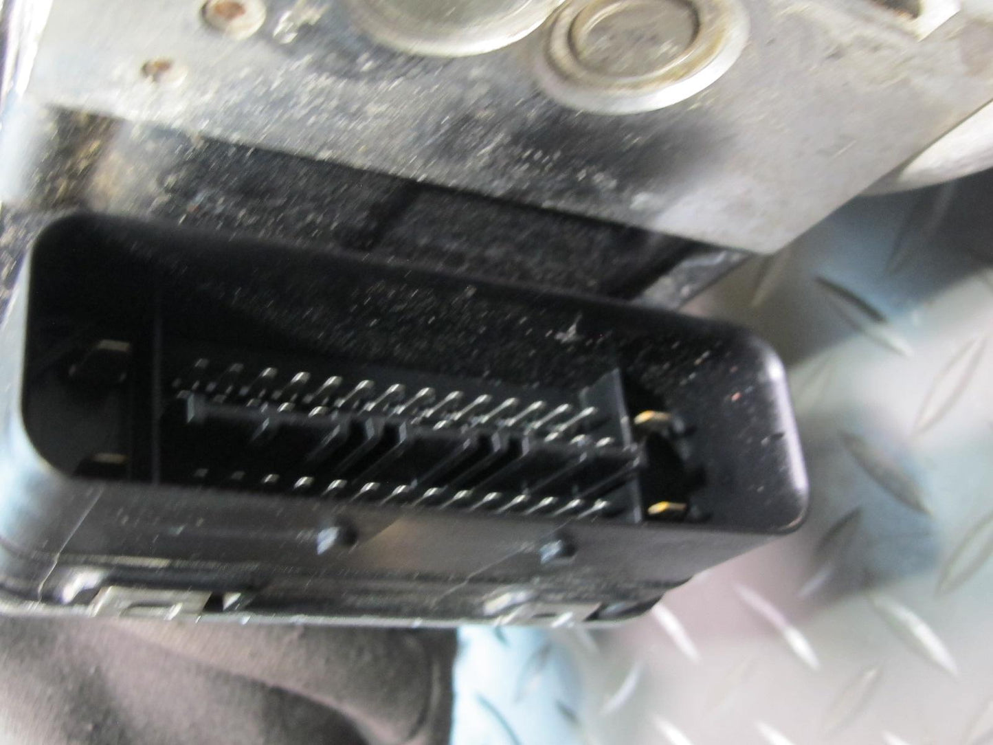 2011-2014 Porsche Cayenne 958 Anti Lock Brake ABS Pump Module 7P5614517A