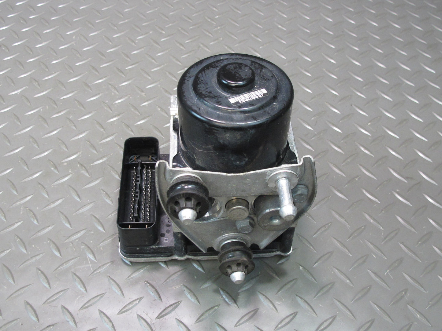 2011-2014 Porsche Cayenne 958 Anti Lock Brake ABS Pump Module 7P5614517A