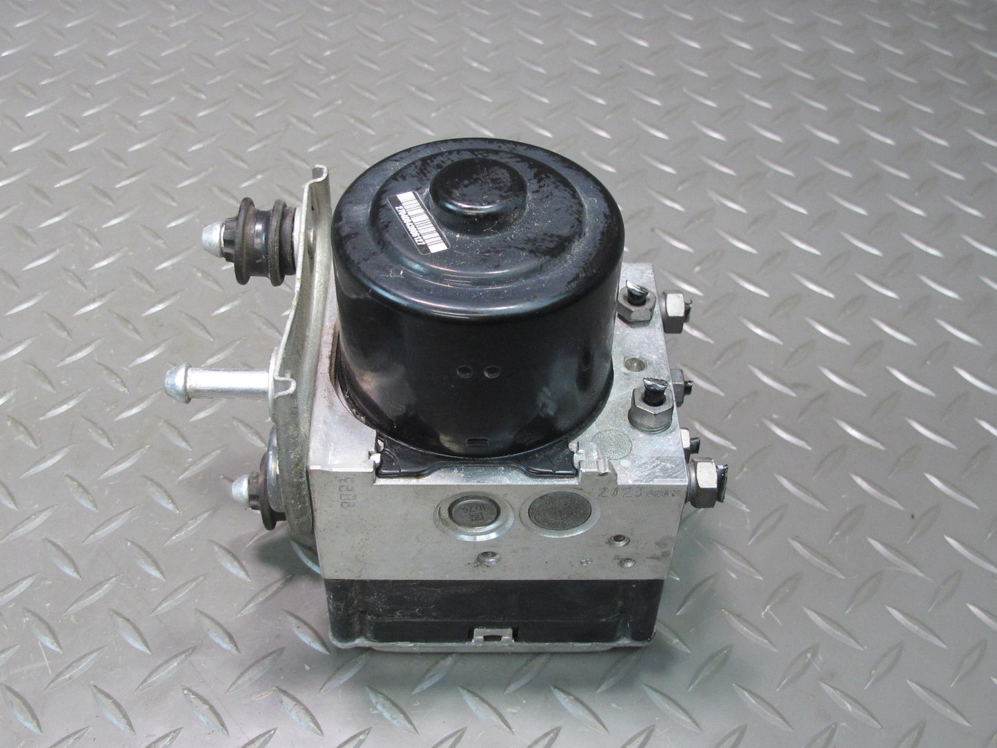 2011-2014 Porsche Cayenne 958 Anti Lock Brake ABS Pump Module 7P5614517A