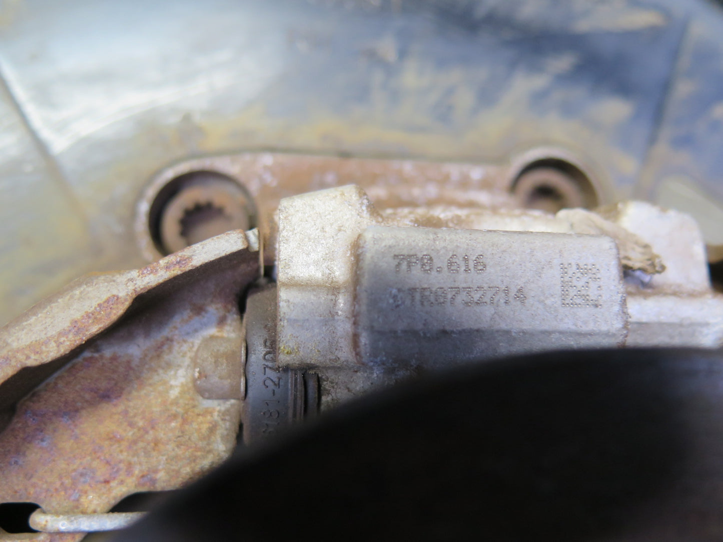 2011-2018 Porsche Cayenne 958 AWD Rear Right Spindle Knuckle Wheel Hub Bearing