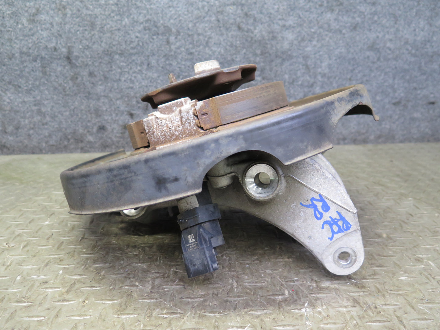 2011-2018 Porsche Cayenne 958 AWD Rear Right Spindle Knuckle Wheel Hub Bearing