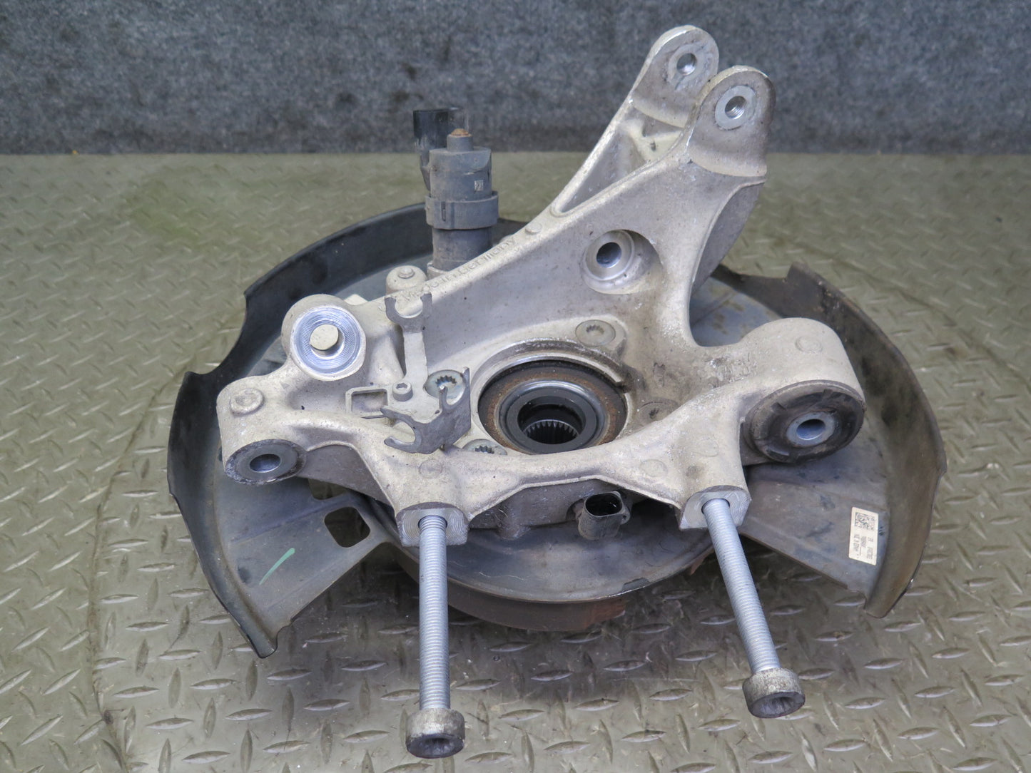 2011-2018 Porsche Cayenne 958 AWD Rear Right Spindle Knuckle Wheel Hub Bearing