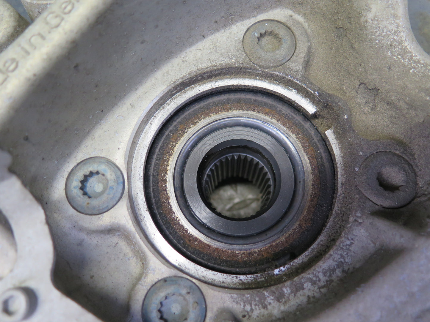 2011-2018 Porsche Cayenne 958 AWD Rear Right Spindle Knuckle Wheel Hub Bearing